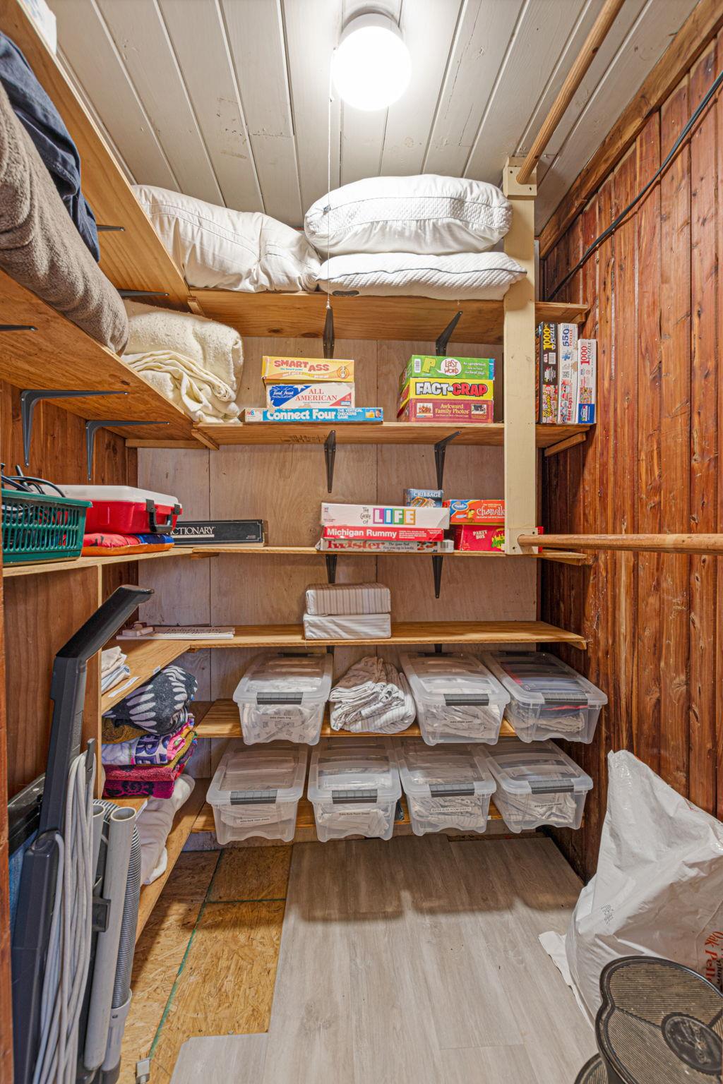 318 Clear Creek Dr, Burnet, TX 78611