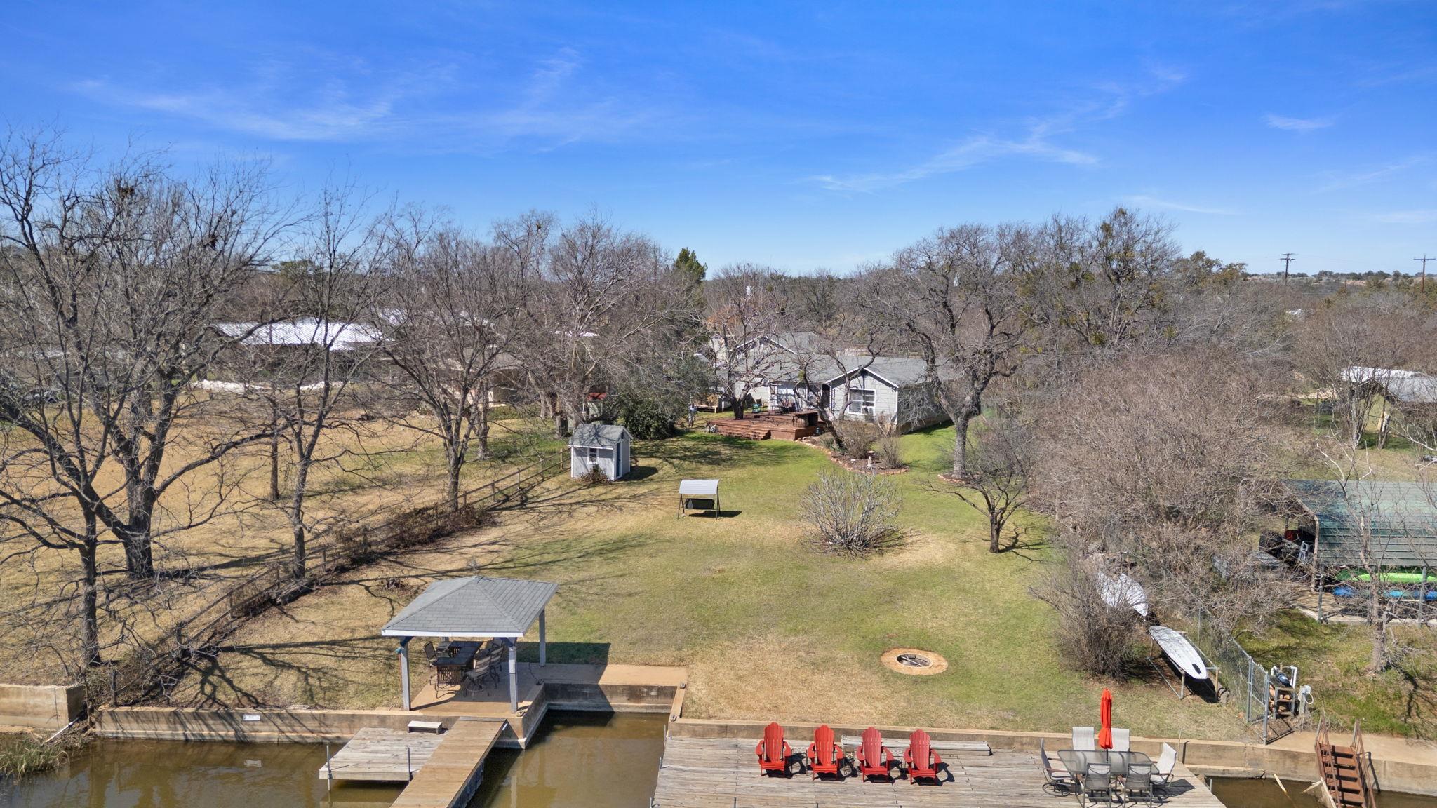 318 Clear Creek Dr, Burnet, TX 78611