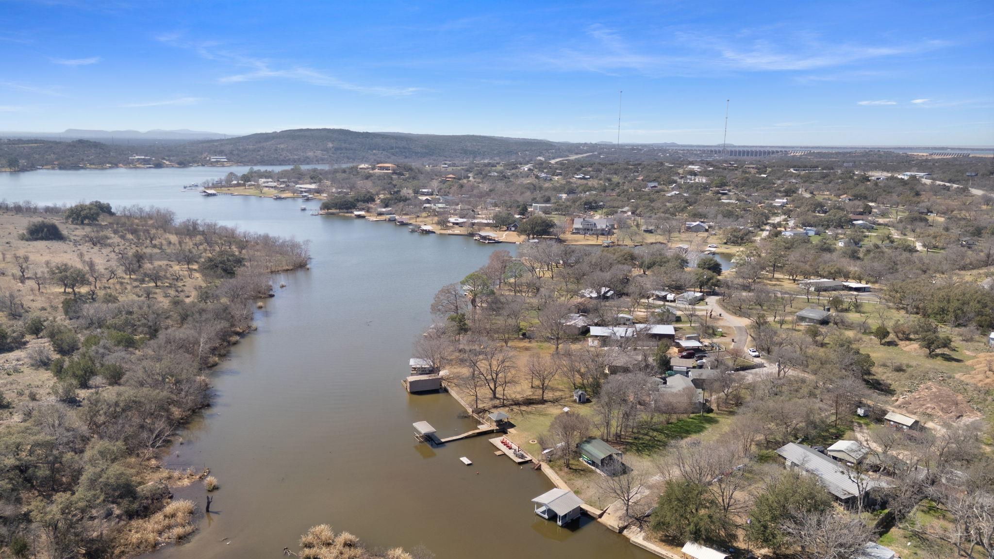 318 Clear Creek Dr, Burnet, TX 78611