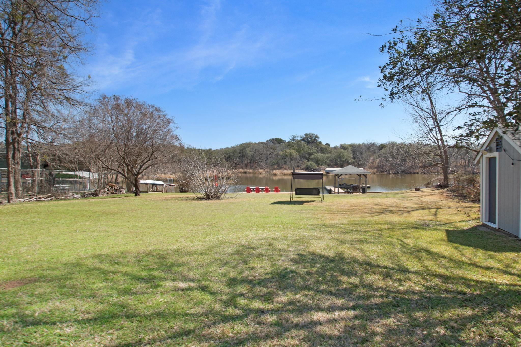 318 Clear Creek Dr, Burnet, TX 78611