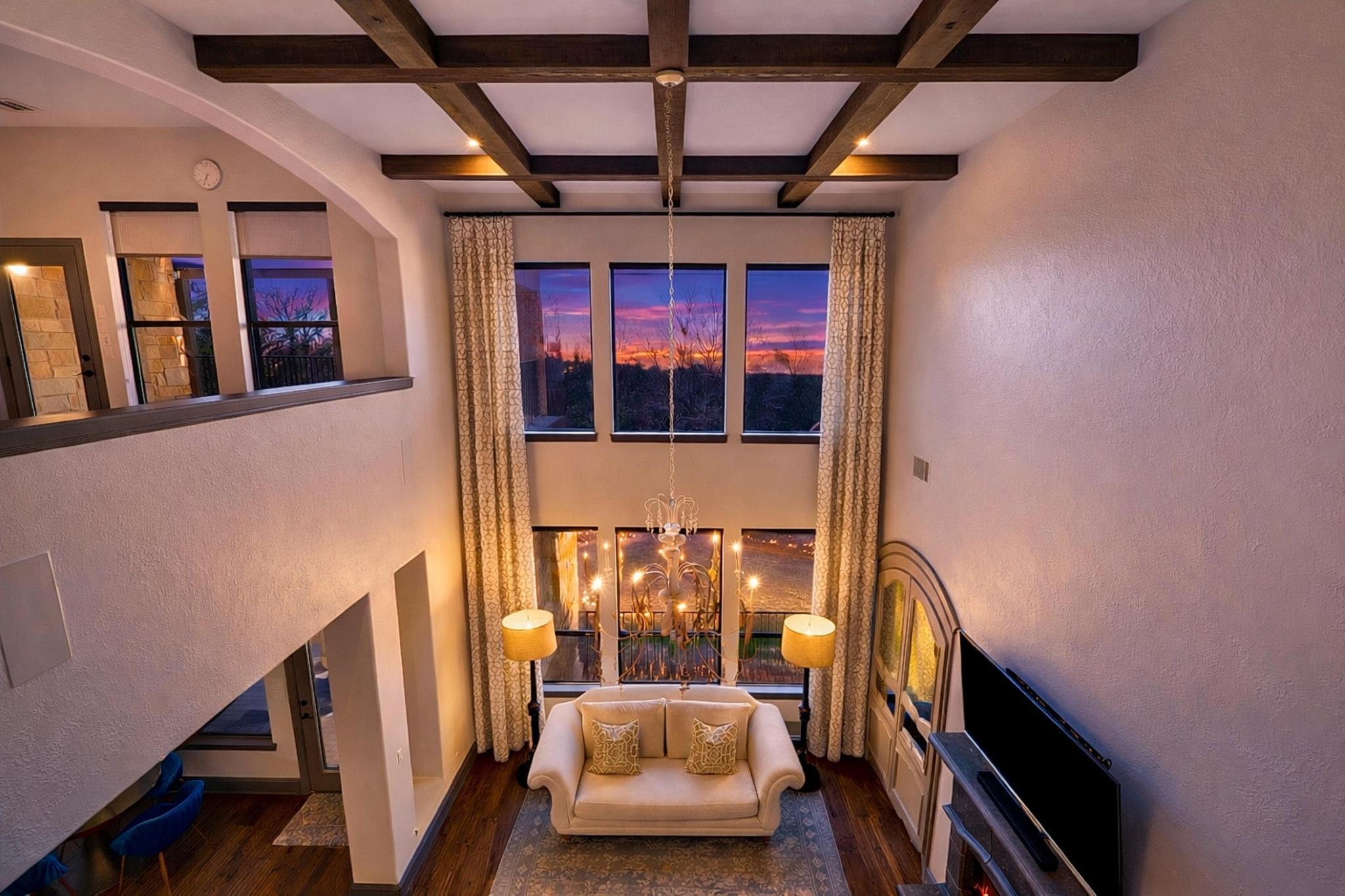 2104 University Club Dr, Austin, TX 78732