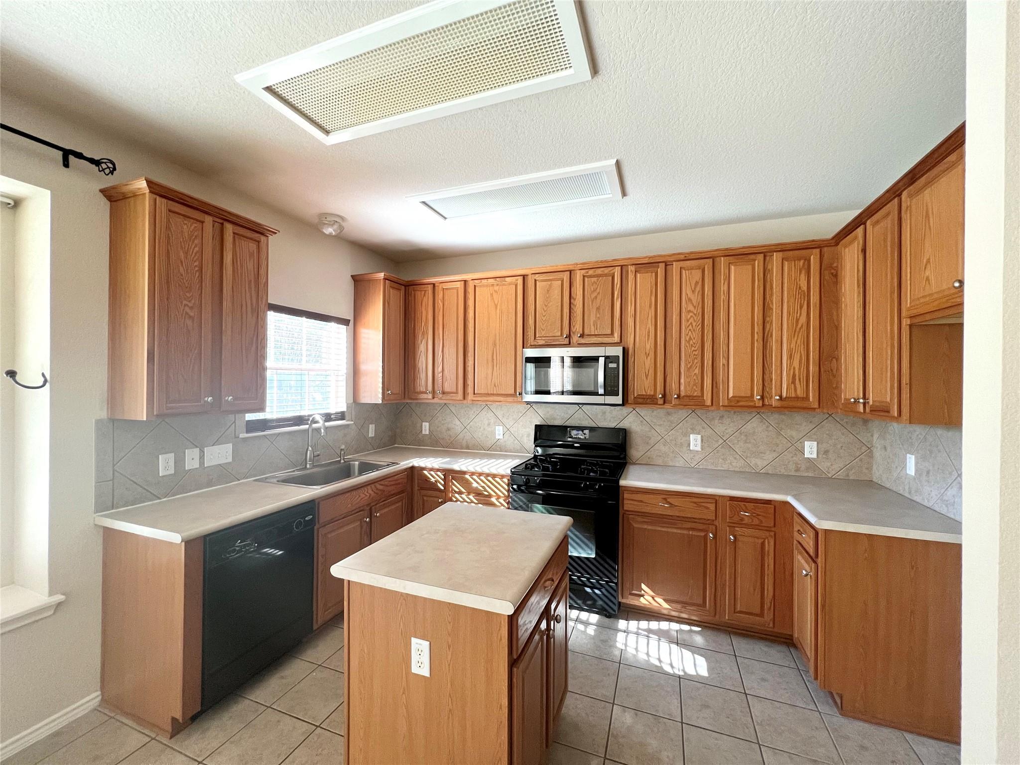 10717 Strand St, Austin, TX 78748