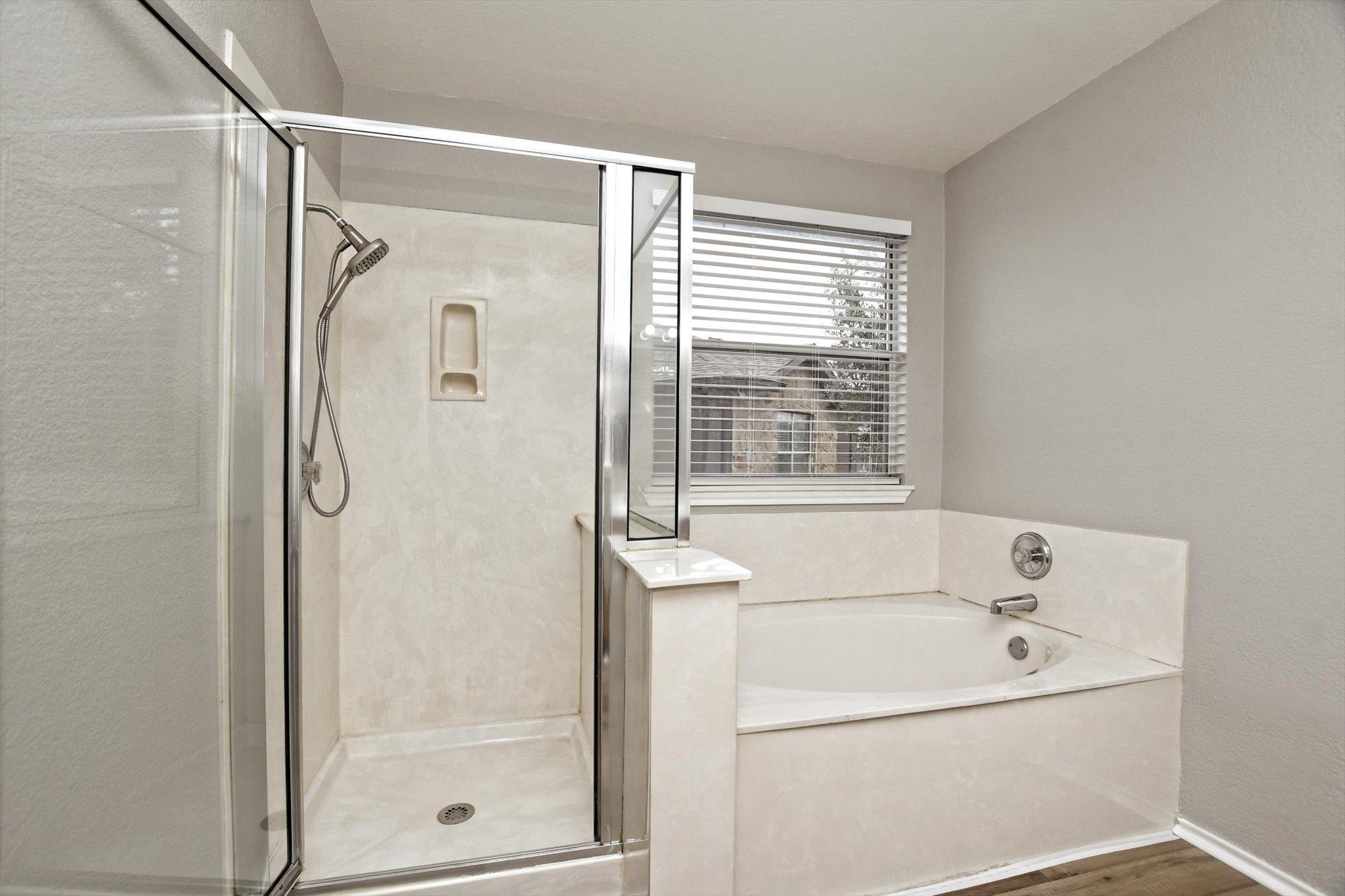 2201 Twin Peaks Cv, Leander, TX 78641