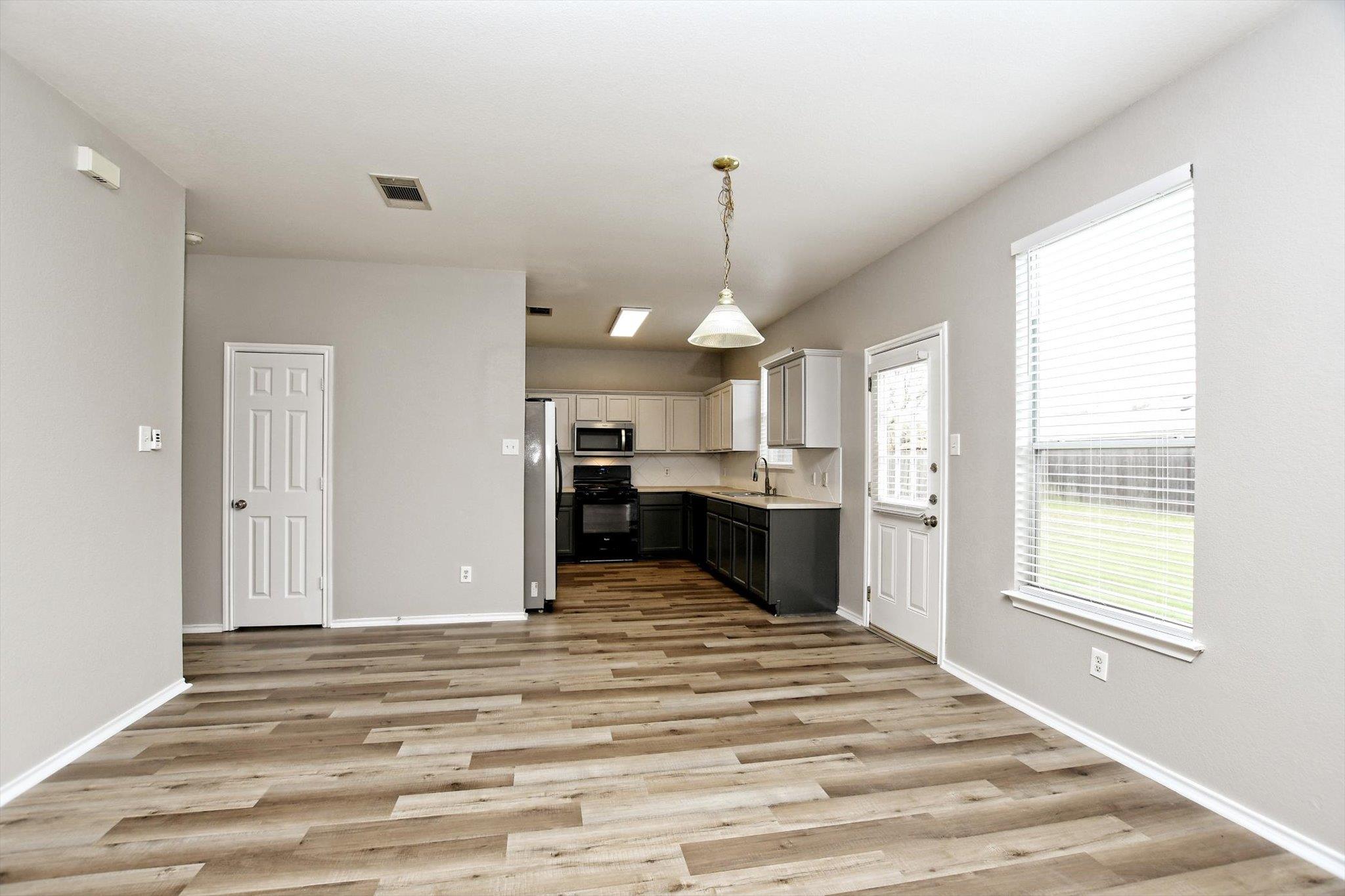 2201 Twin Peaks Cv, Leander, TX 78641