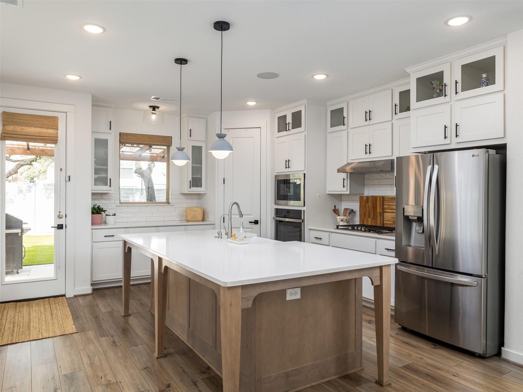 233 Arrowhead Mound Rd, Georgetown, TX 78628