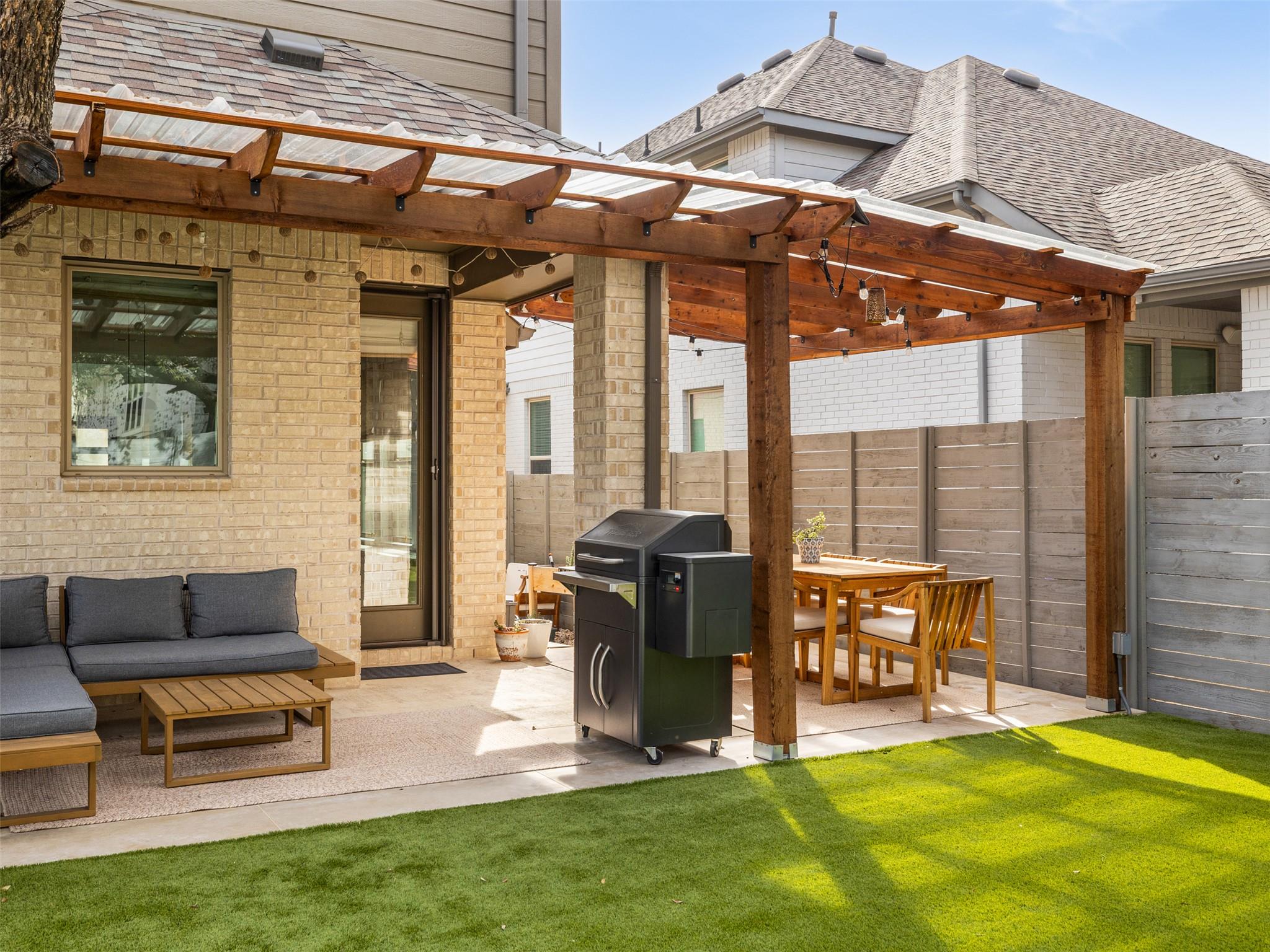 233 Arrowhead Mound Rd, Georgetown, TX 78628