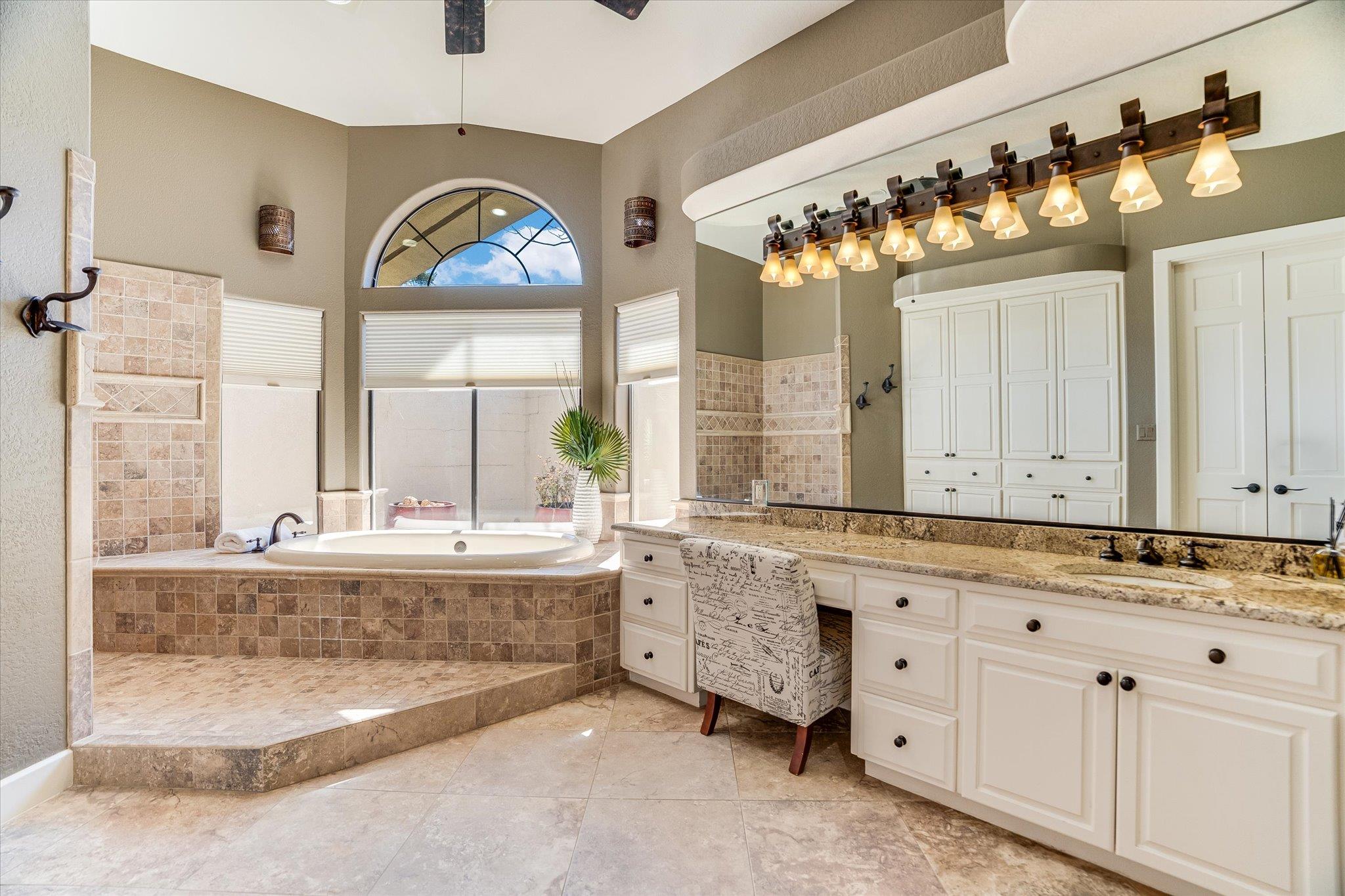 212 Florentine, Horseshoe Bay, TX 78657