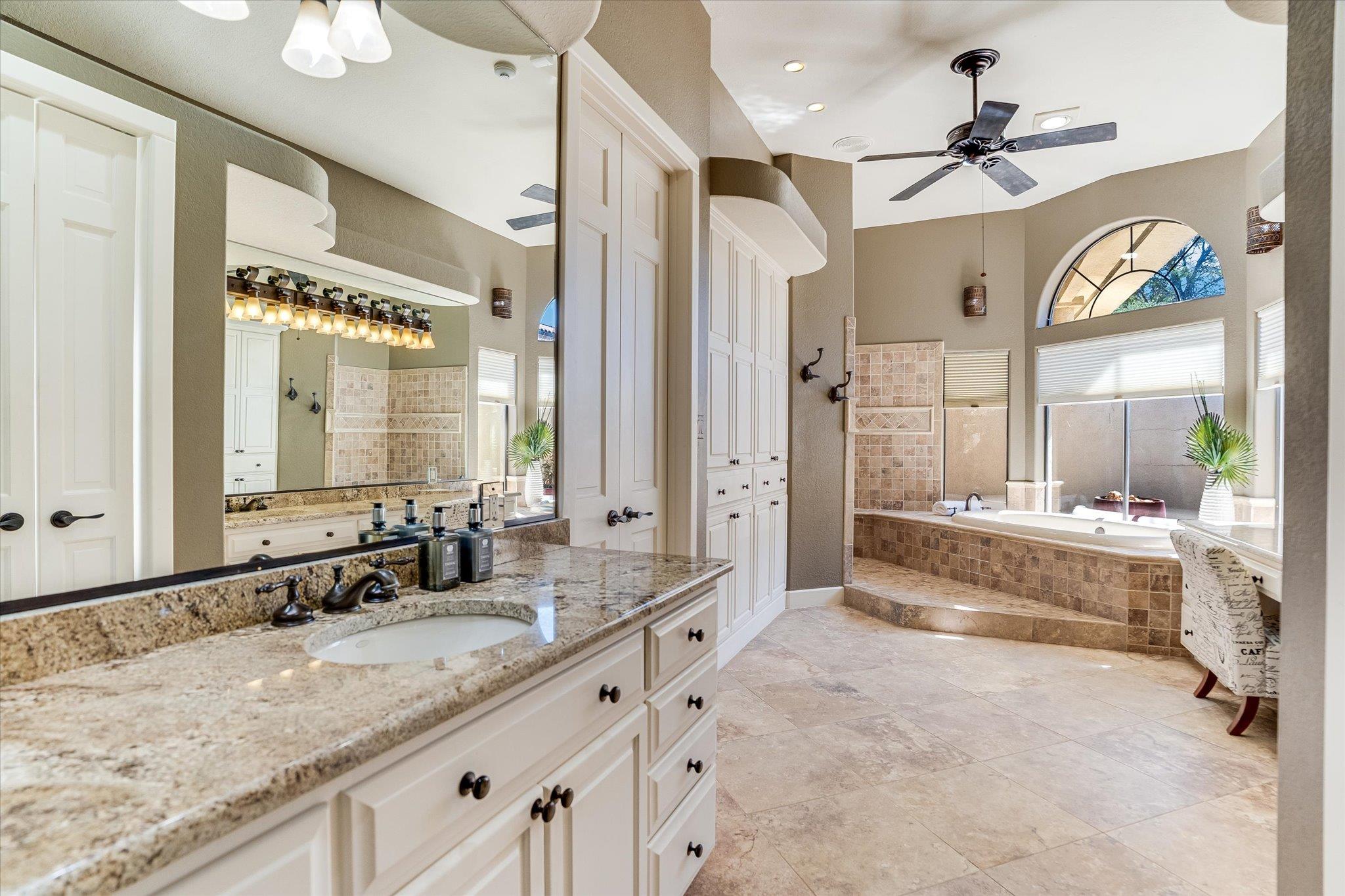 212 Florentine, Horseshoe Bay, TX 78657