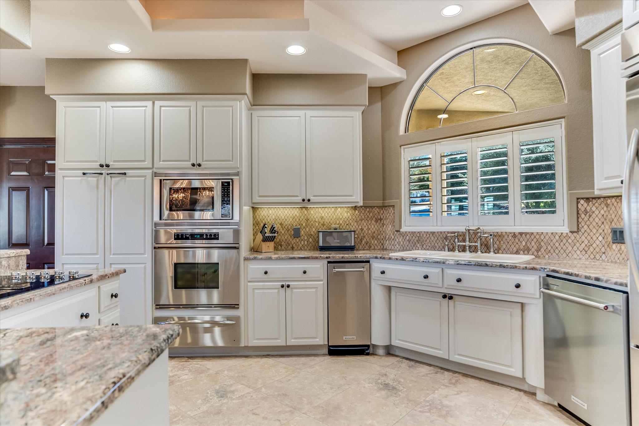 212 Florentine, Horseshoe Bay, TX 78657