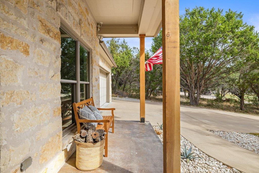 206 Cargill Dr, Spicewood, TX 78669
