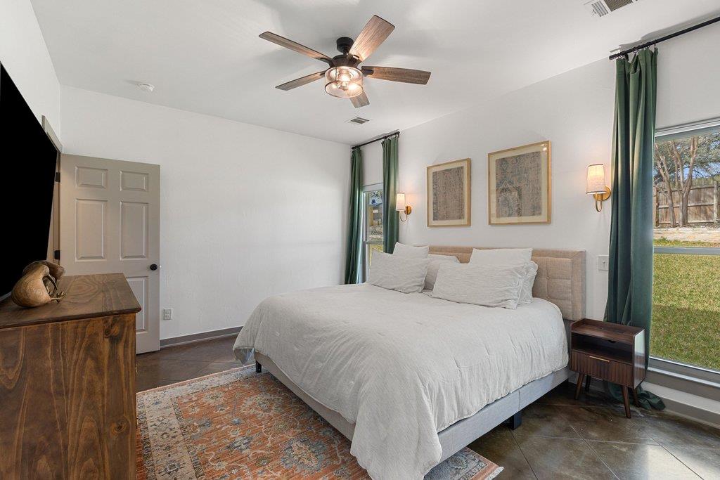 206 Cargill Dr, Spicewood, TX 78669