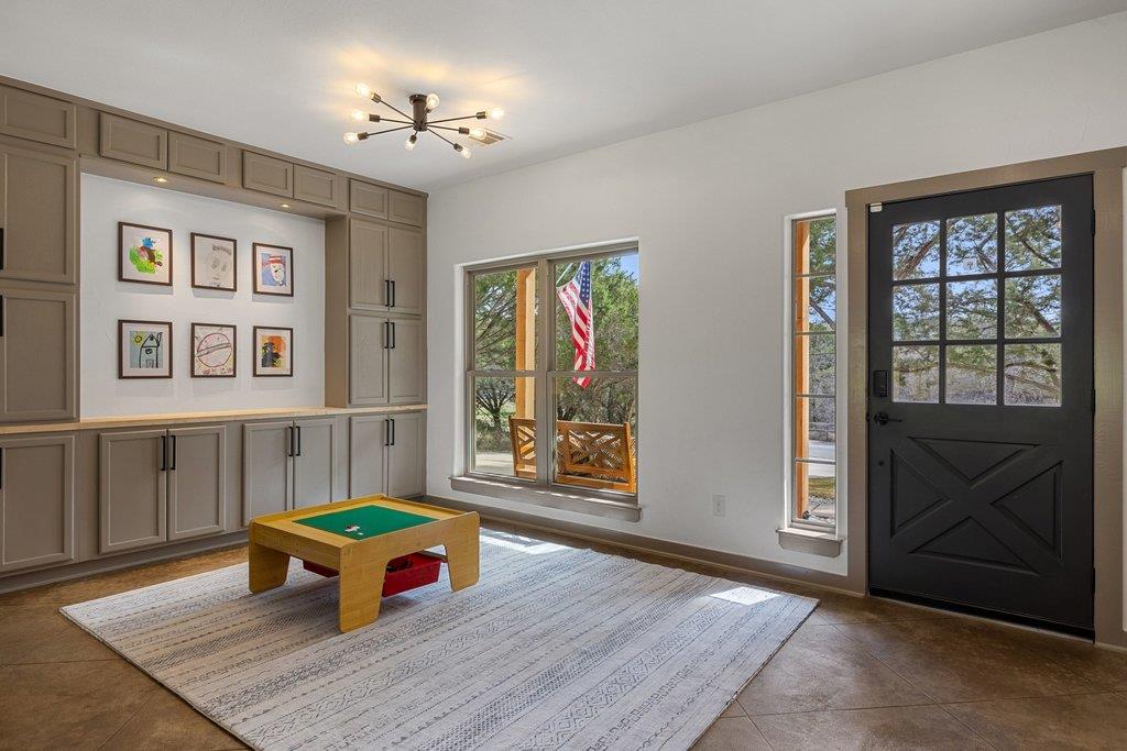 206 Cargill Dr, Spicewood, TX 78669