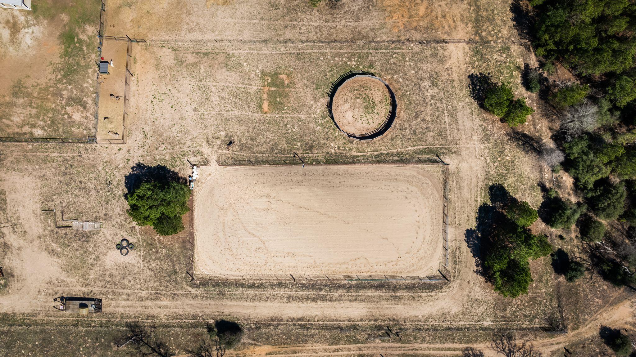 935 Highway 21 E, Paige, TX 78602