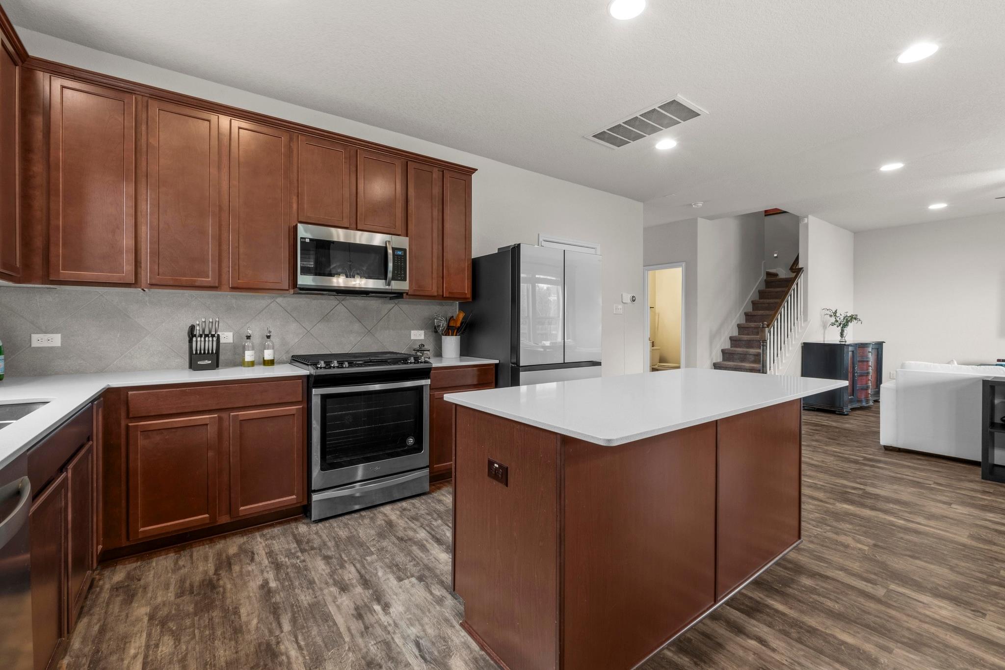 809 Whitman Ave, Georgetown, TX 78626