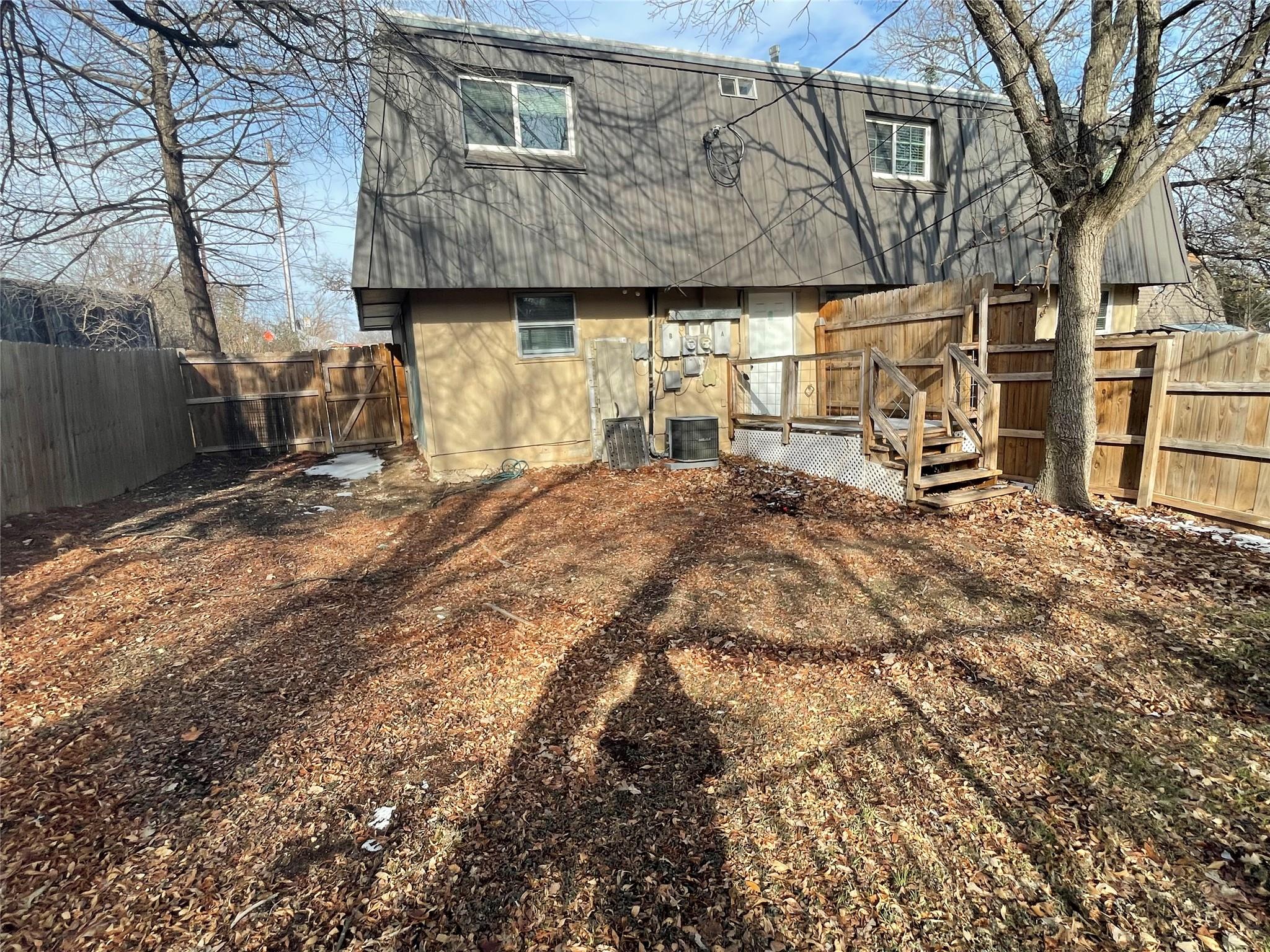 6253 Manor Rd # B, Austin, TX 78723