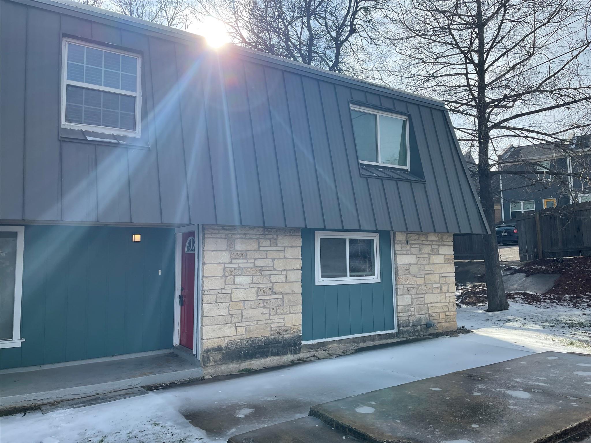 6253 Manor Rd # B, Austin, TX 78723