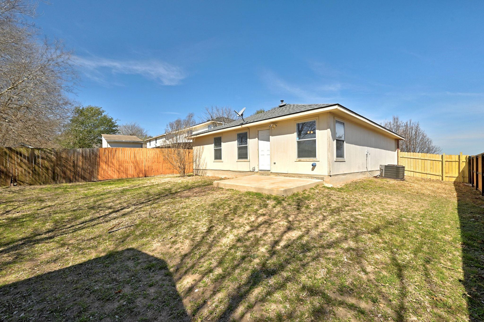 1251 Amberwood Loop, Kyle, TX 78640