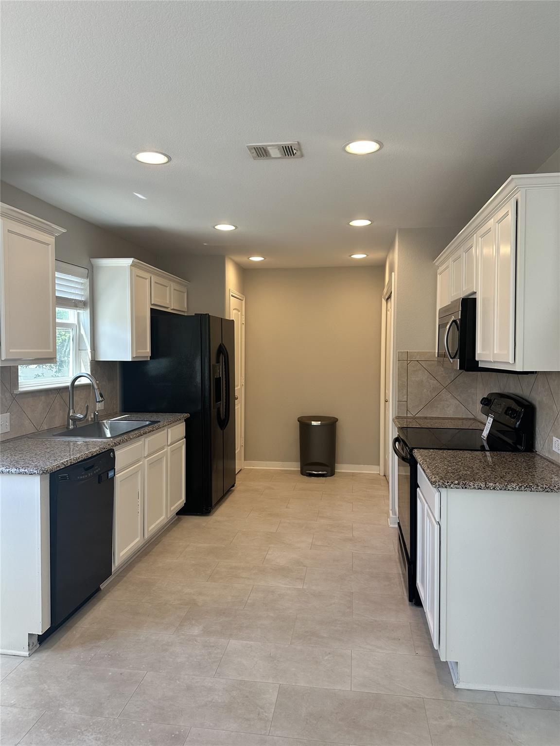 1813 Enchanted Rock Dr, Cedar Park, TX 78613