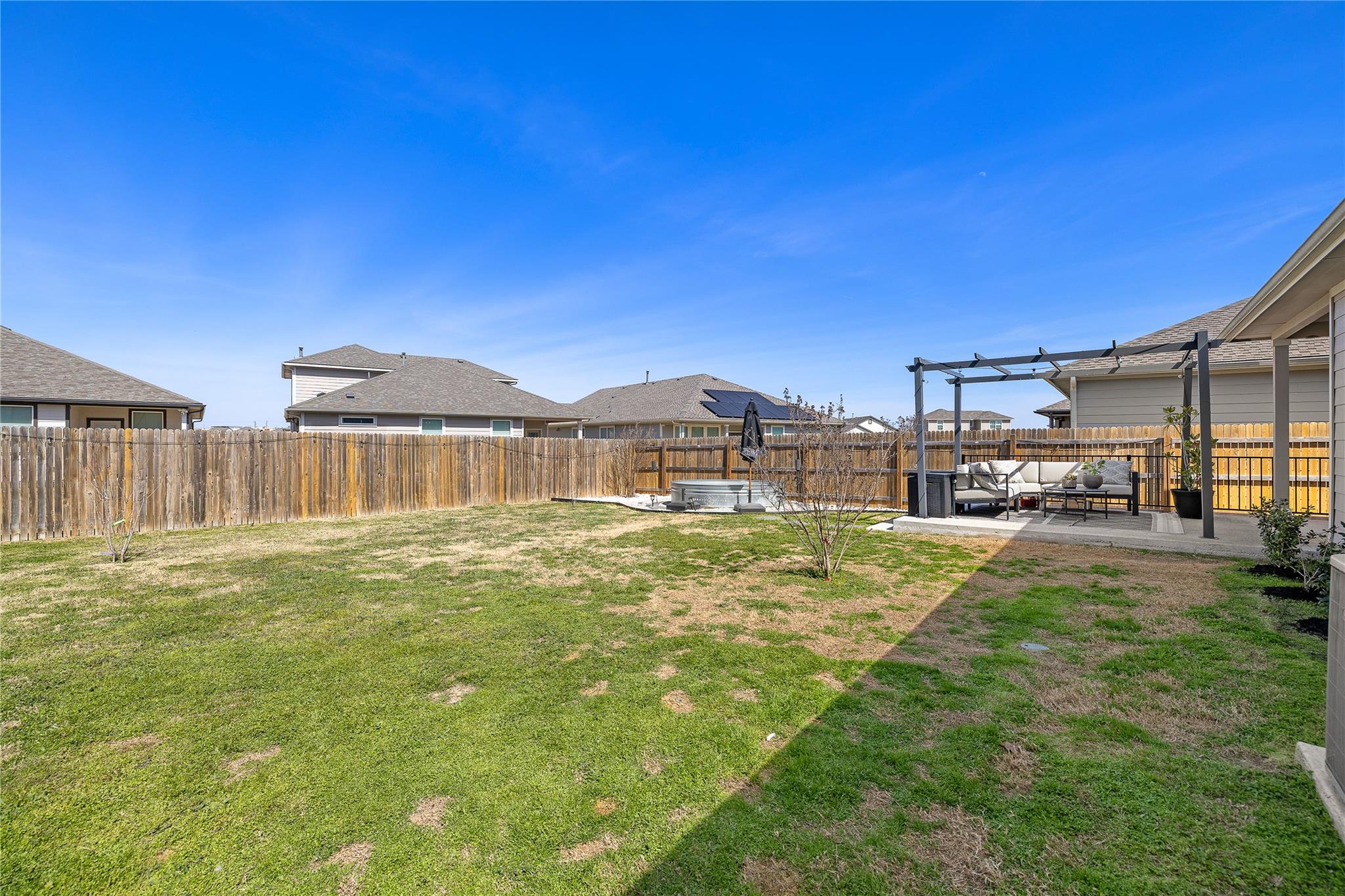 219 Greens Bayou Trl, Hutto, TX 78634