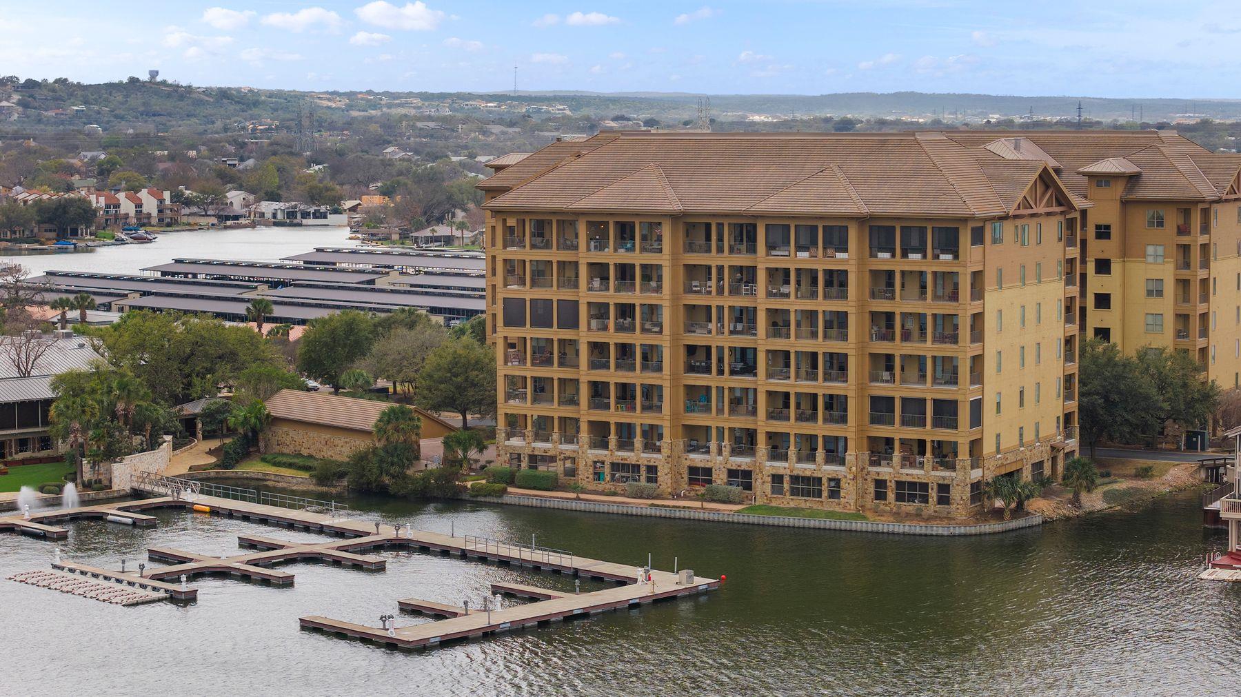 1001 The Cape Rd, Horseshoe Bay, TX 78657