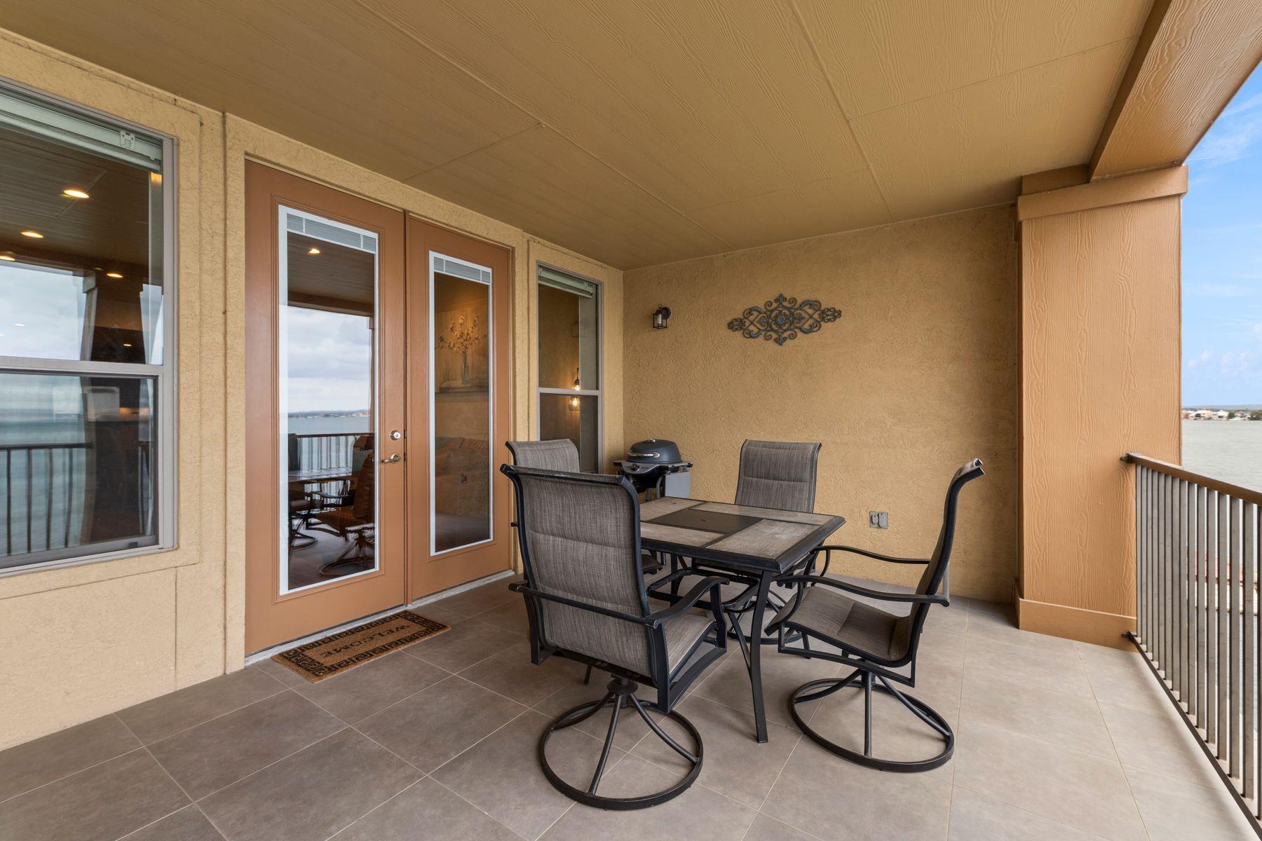 1001 The Cape Rd, Horseshoe Bay, TX 78657