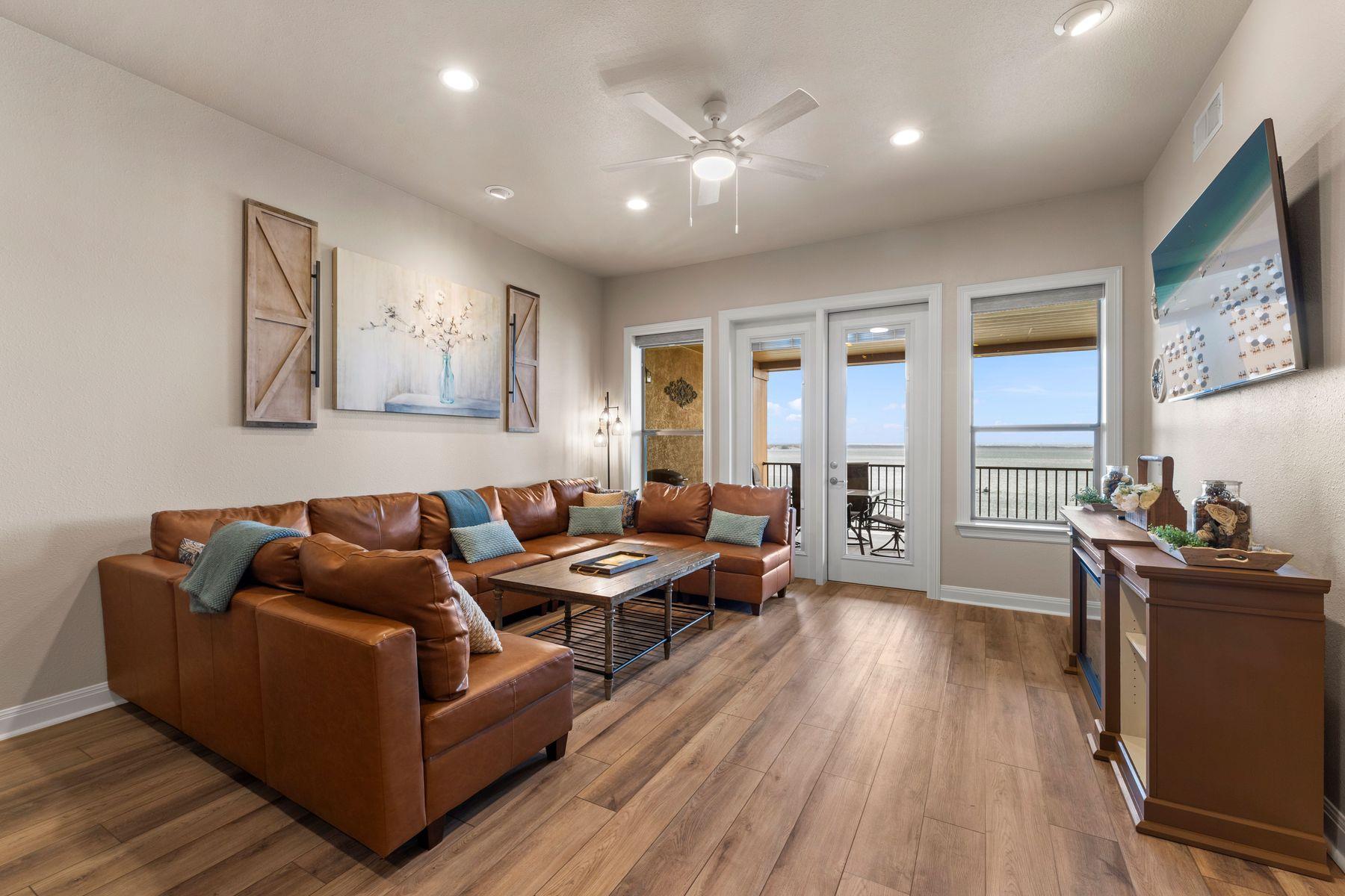 1001 The Cape Rd, Horseshoe Bay, TX 78657