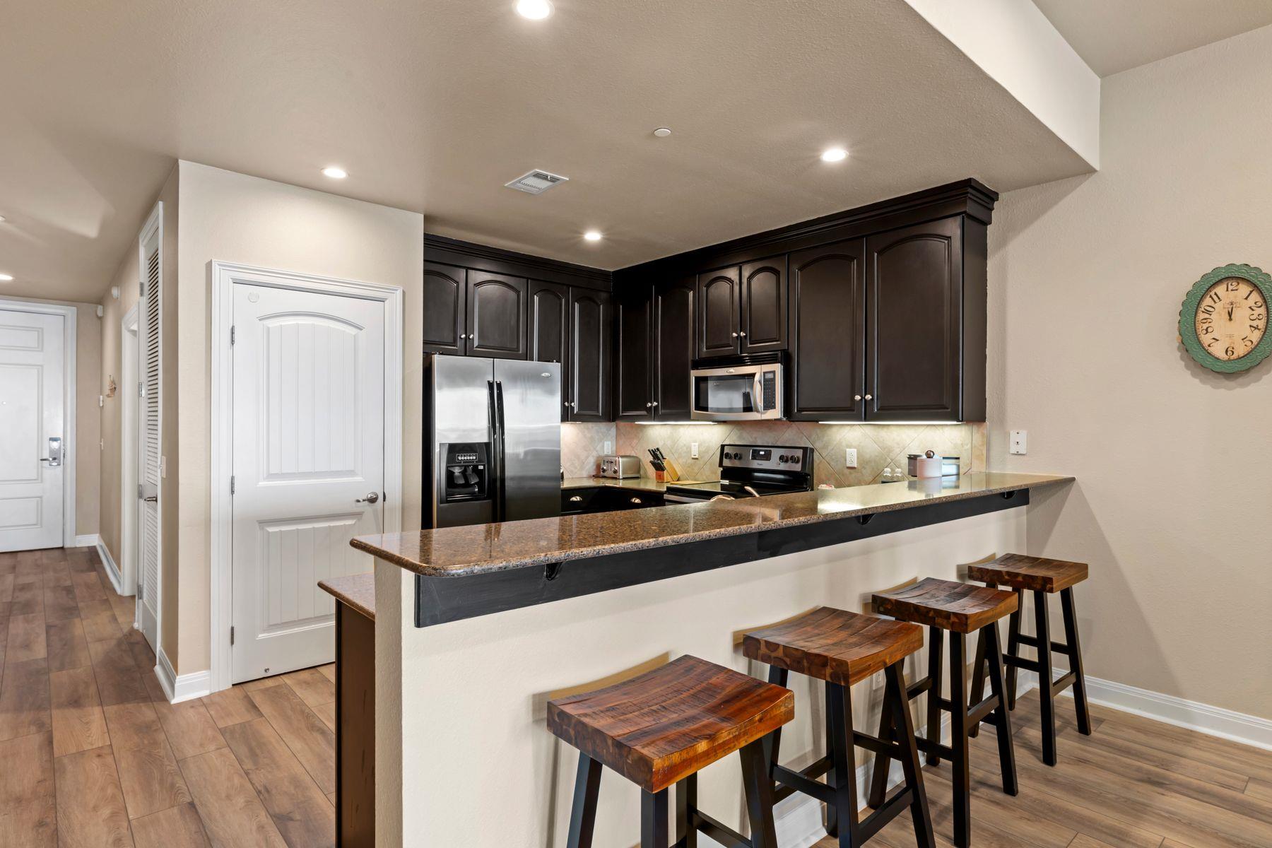 1001 The Cape Rd, Horseshoe Bay, TX 78657