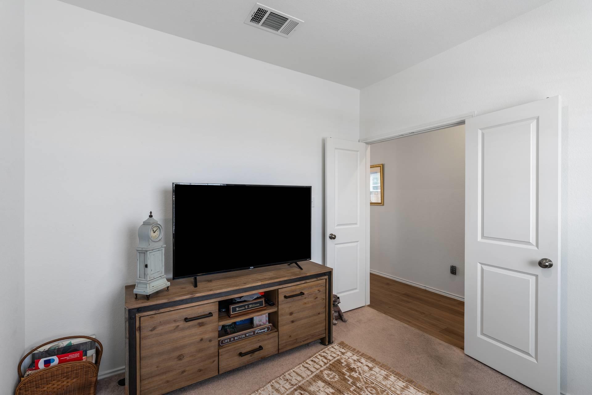 200 Montego St, Hutto, TX 78634