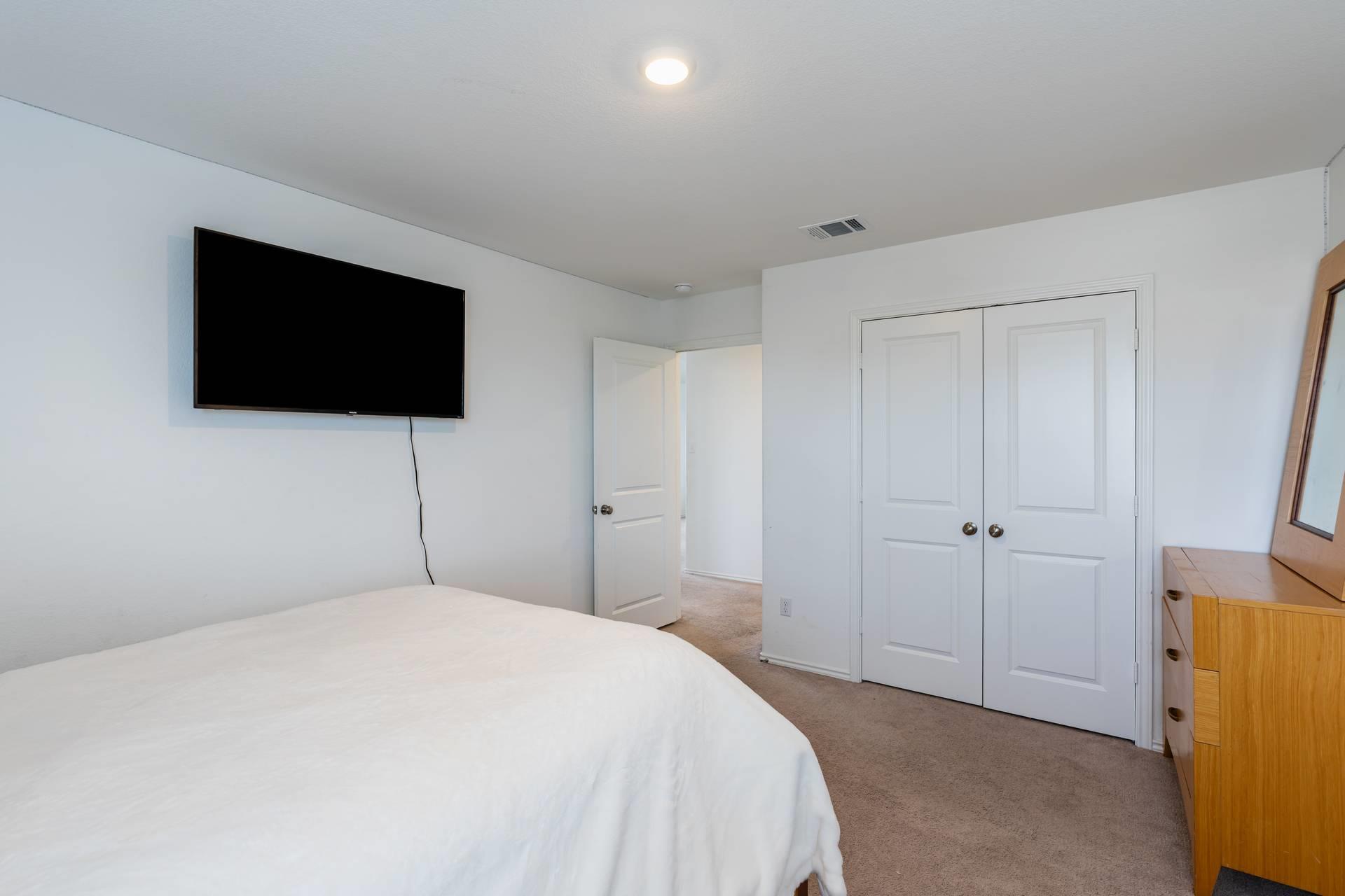 200 Montego St, Hutto, TX 78634