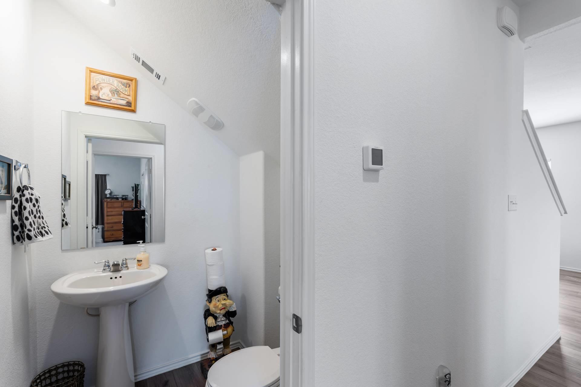 200 Montego St, Hutto, TX 78634