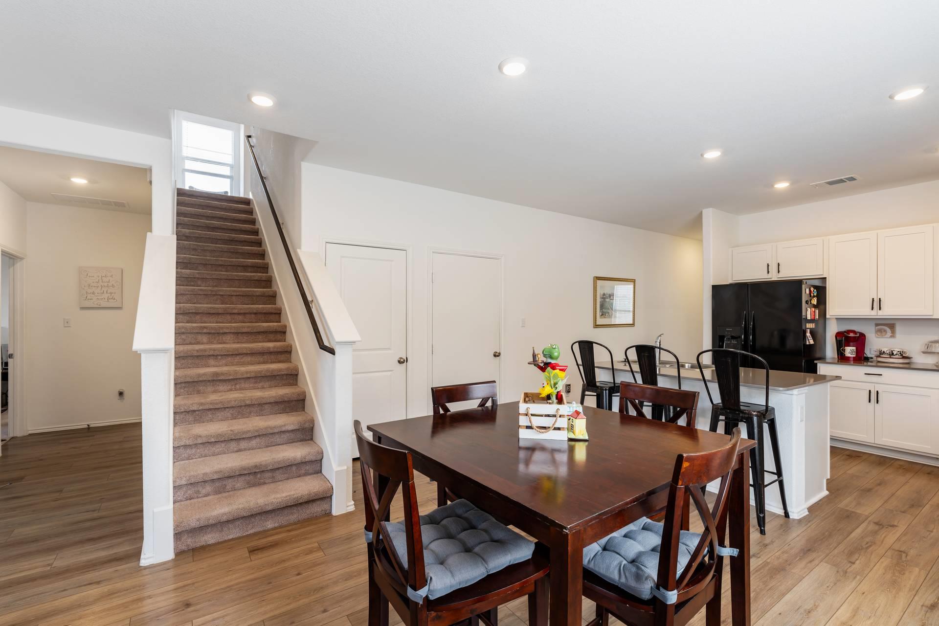 200 Montego St, Hutto, TX 78634