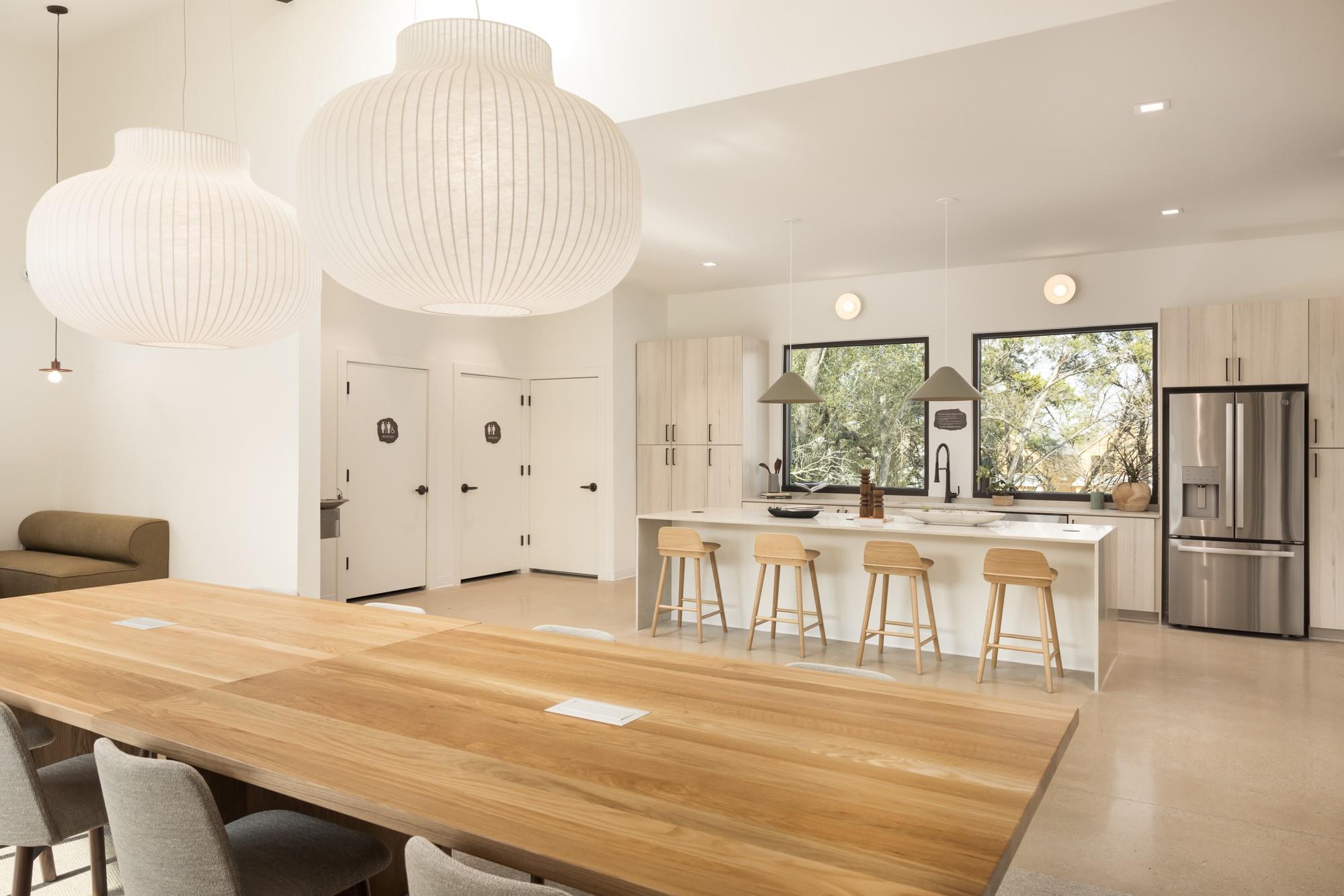 8350 US W 290 Highway # 113, Austin, TX 78736