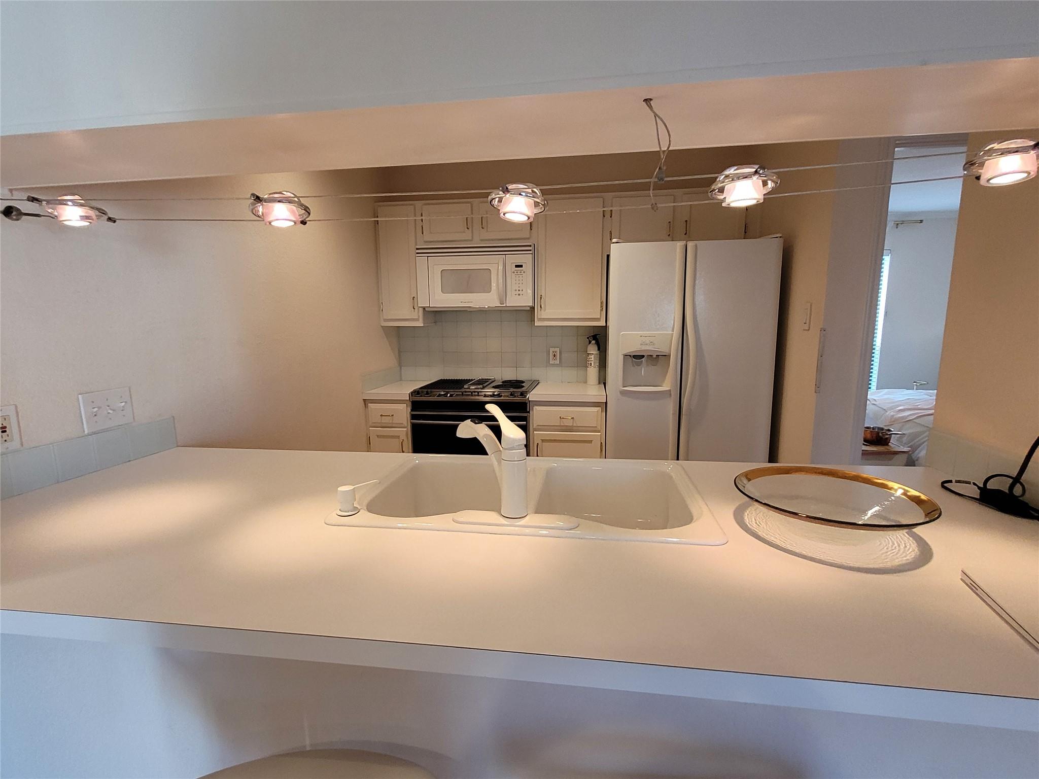 2410 Enfield Rd # 7, Austin, TX 78703