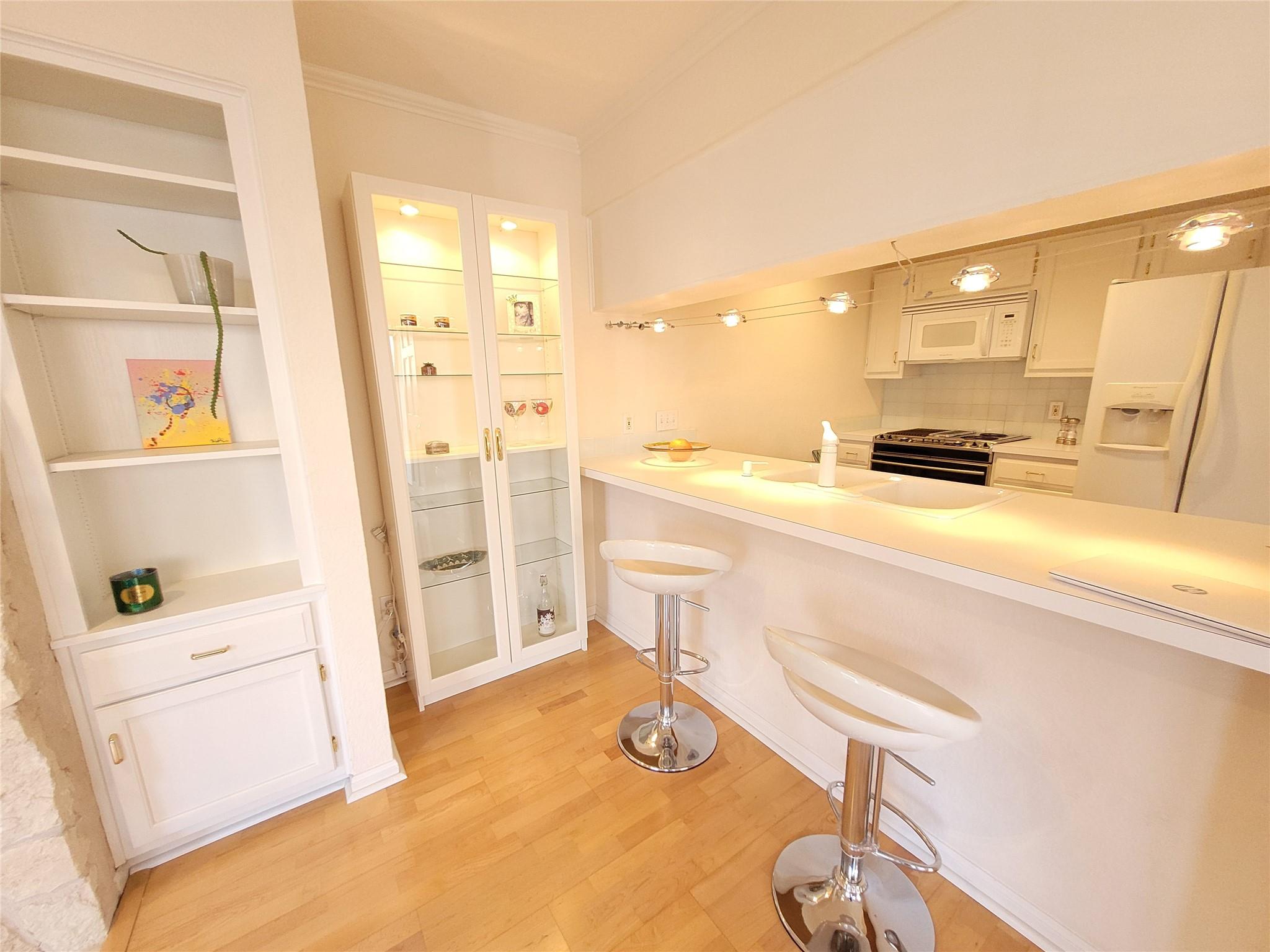 2410 Enfield Rd # 7, Austin, TX 78703