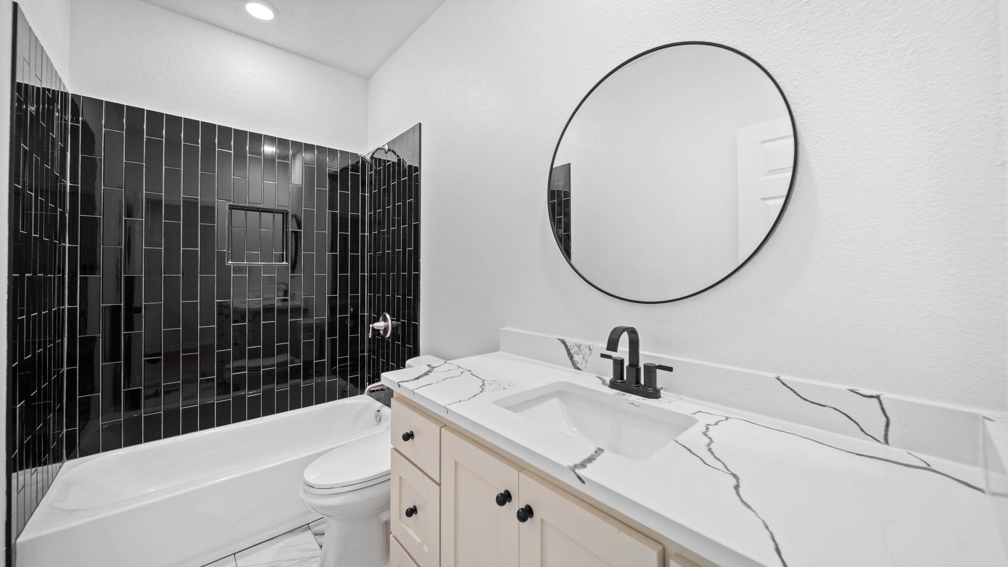 429 S Williamson St, Giddings, TX 78942