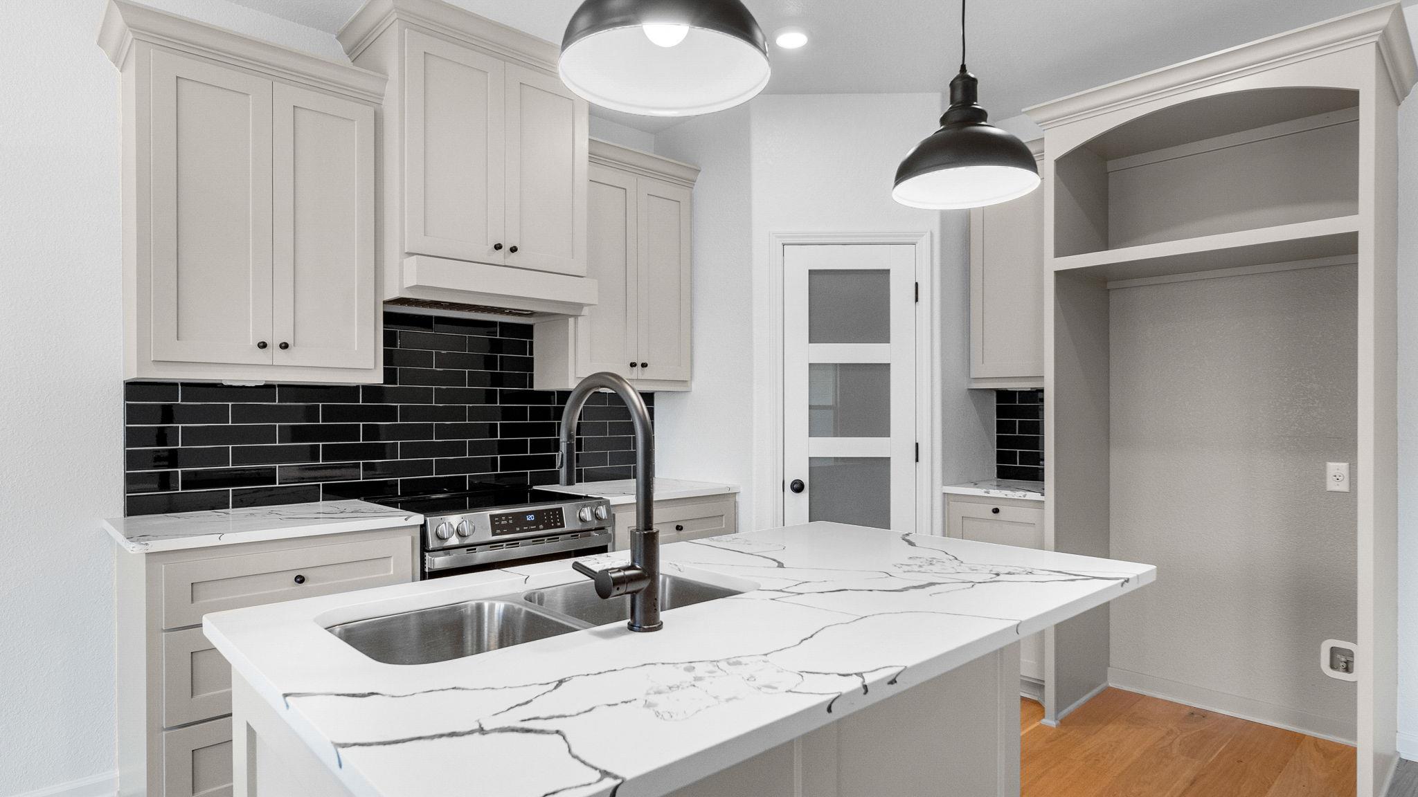 429 S Williamson St, Giddings, TX 78942