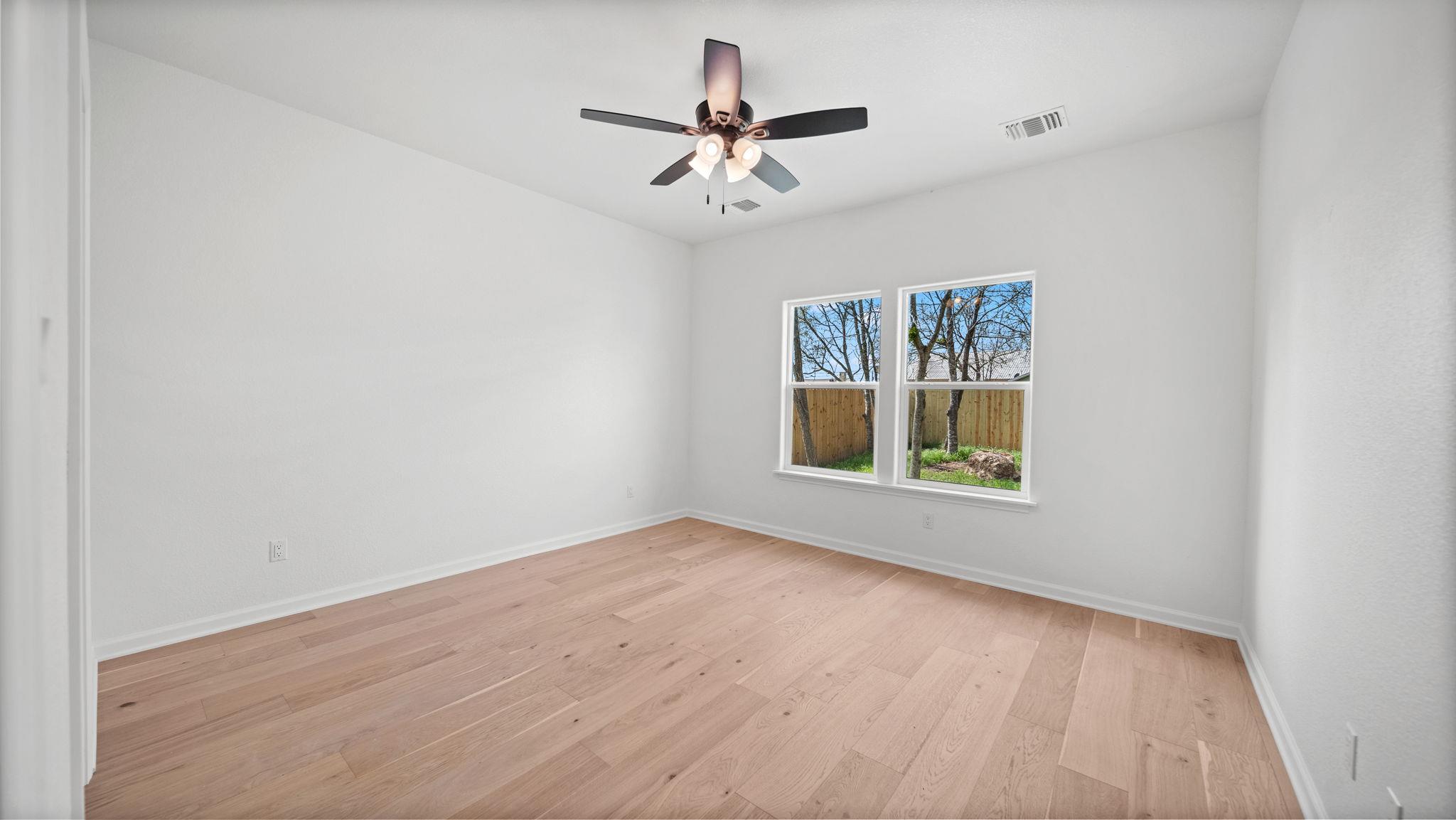 429 S Williamson St, Giddings, TX 78942