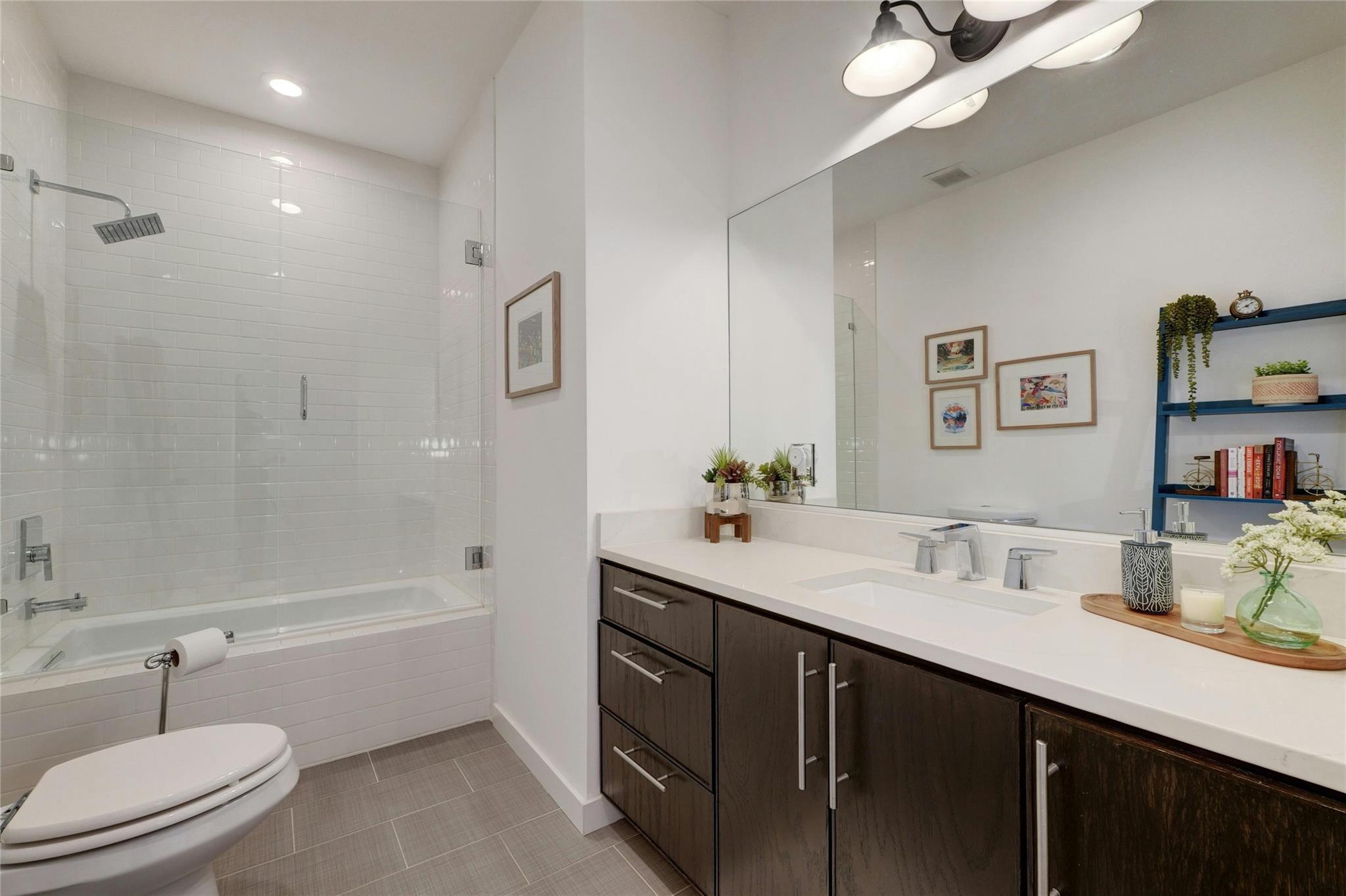 1907 E 14th St # A, Austin, TX 78702