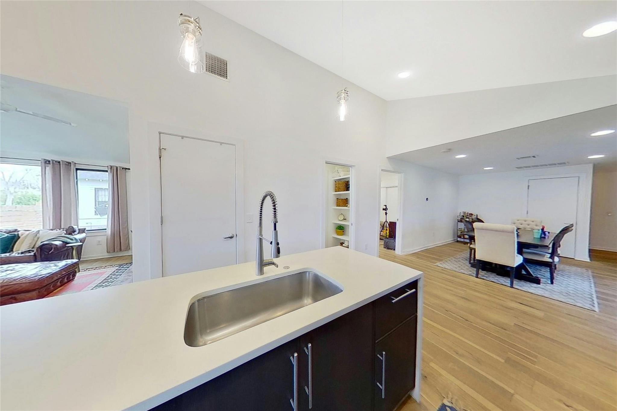 1907 E 14th St # A, Austin, TX 78702