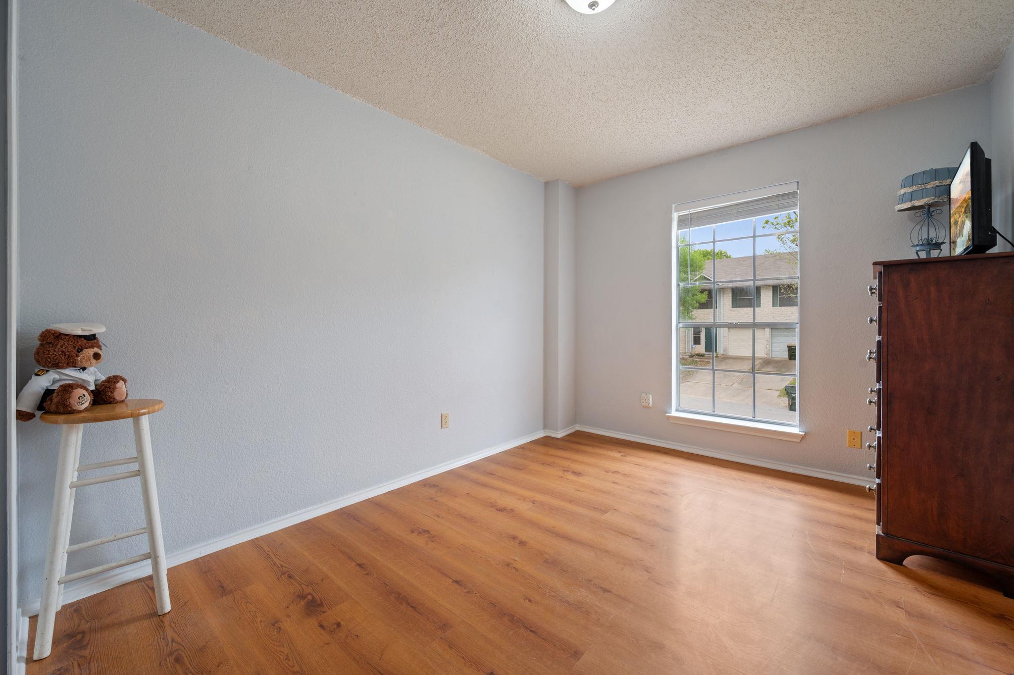 13812 Lothian Dr, Pflugerville, TX 78660