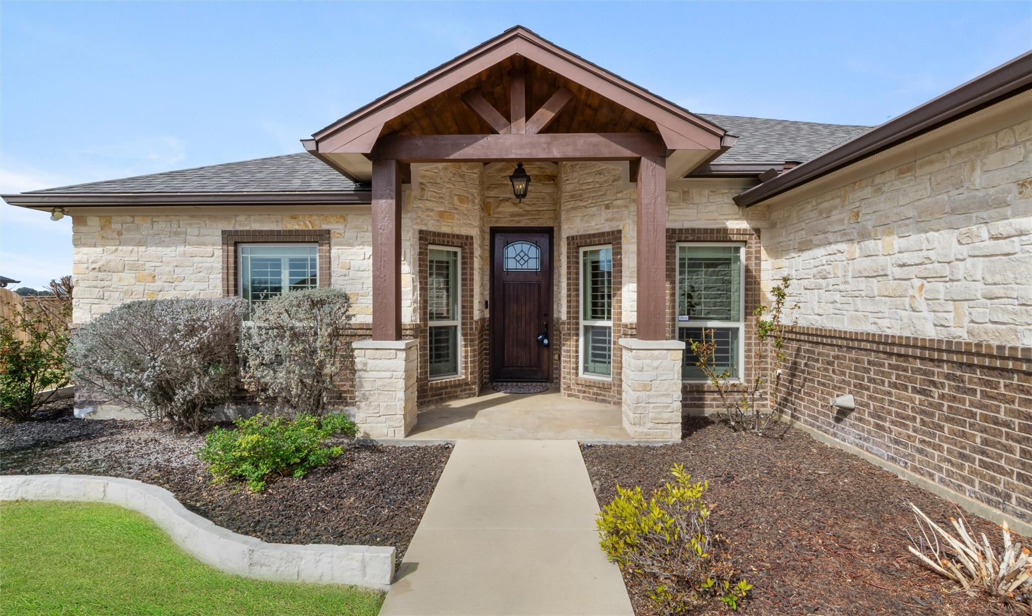 11010 La Paloma Loop W, Salado, TX 76571