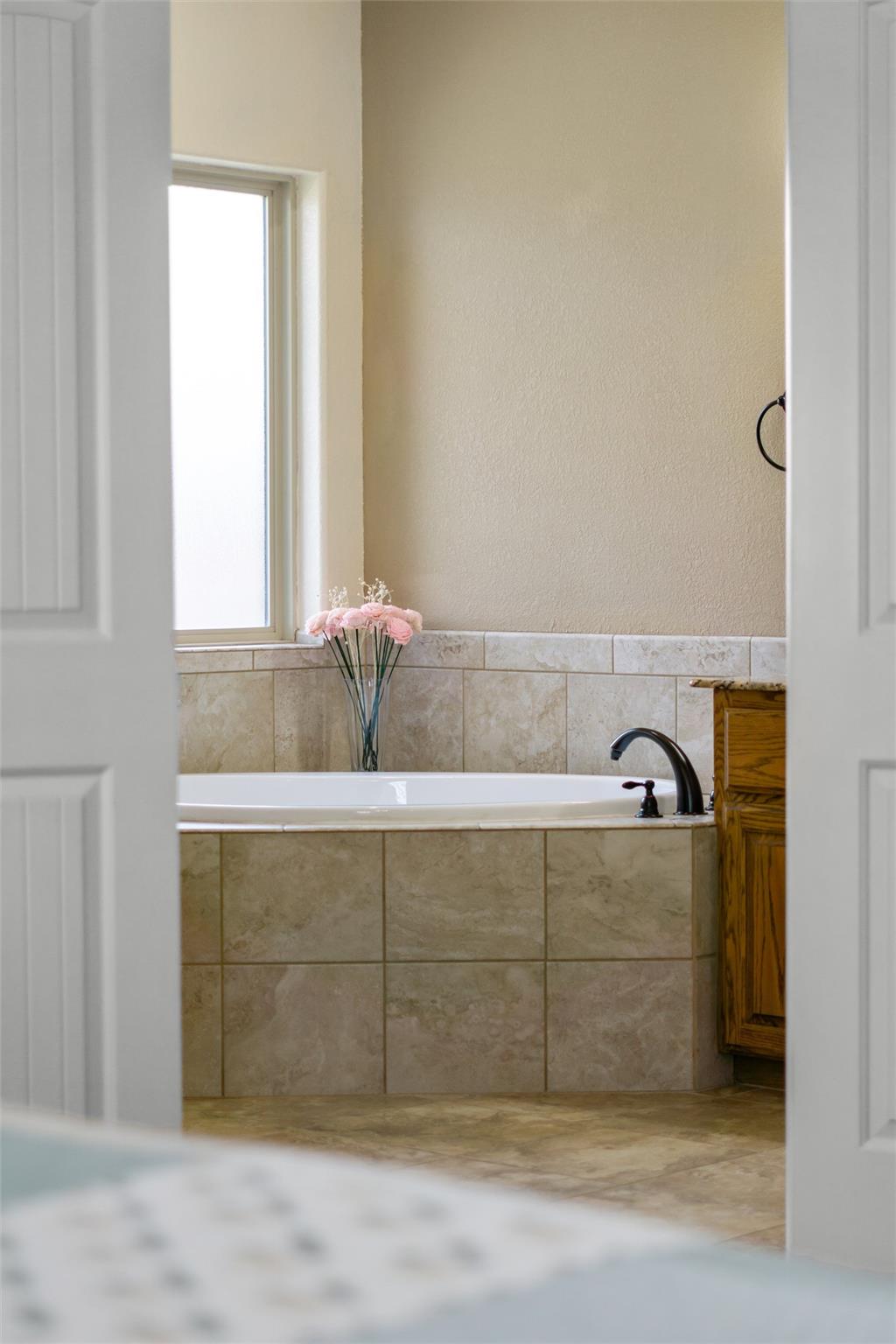 11010 La Paloma Loop W, Salado, TX 76571