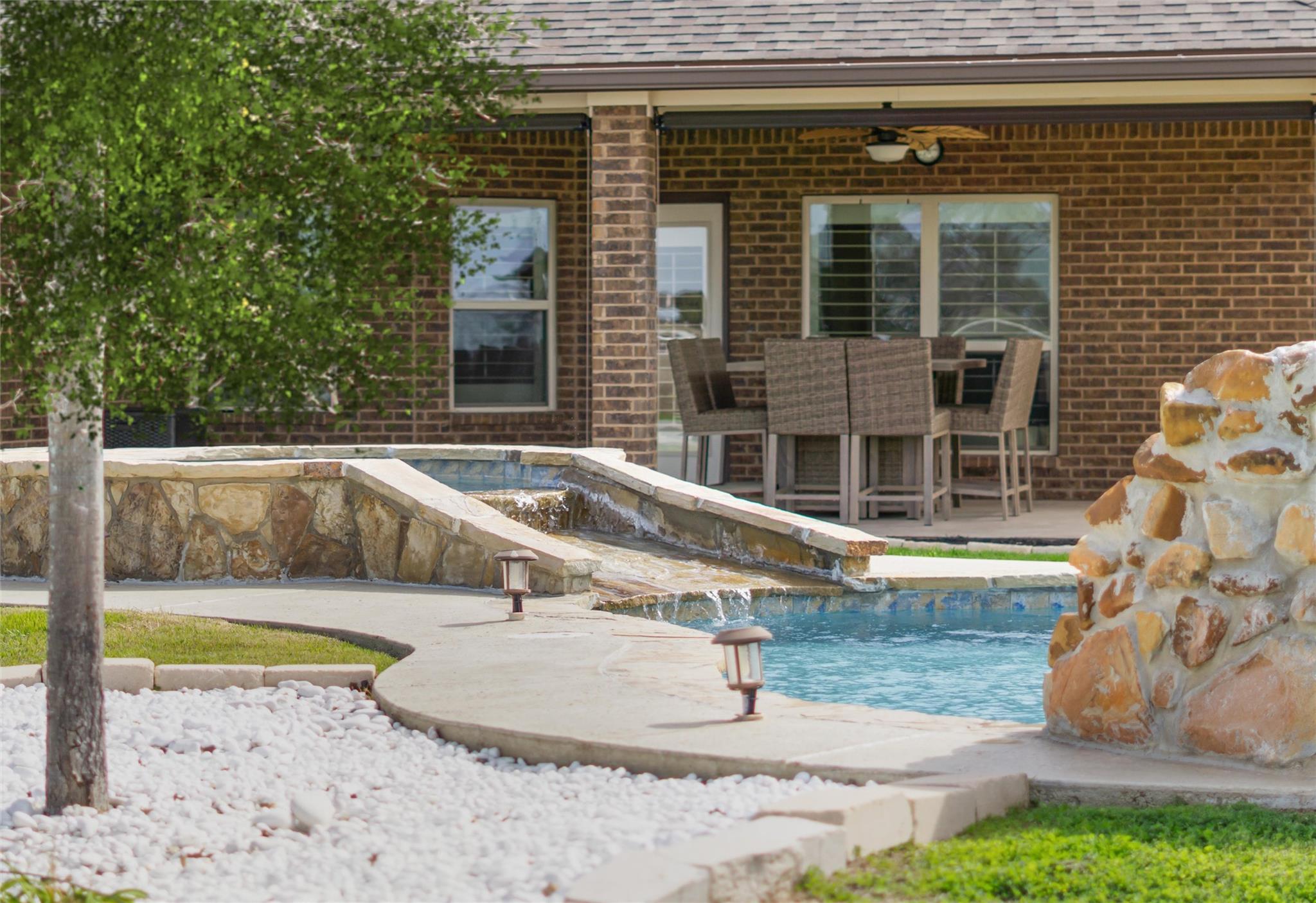 11010 La Paloma Loop W, Salado, TX 76571