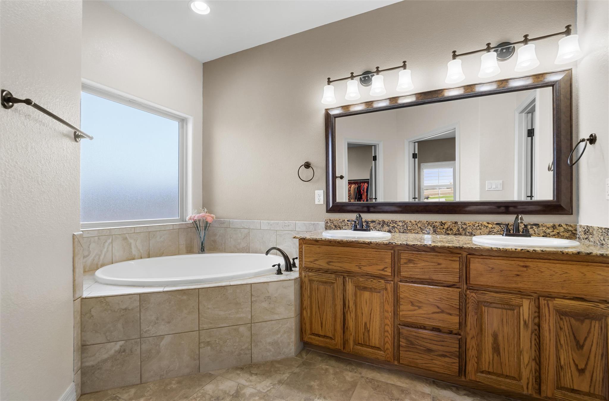 11010 La Paloma Loop W, Salado, TX 76571