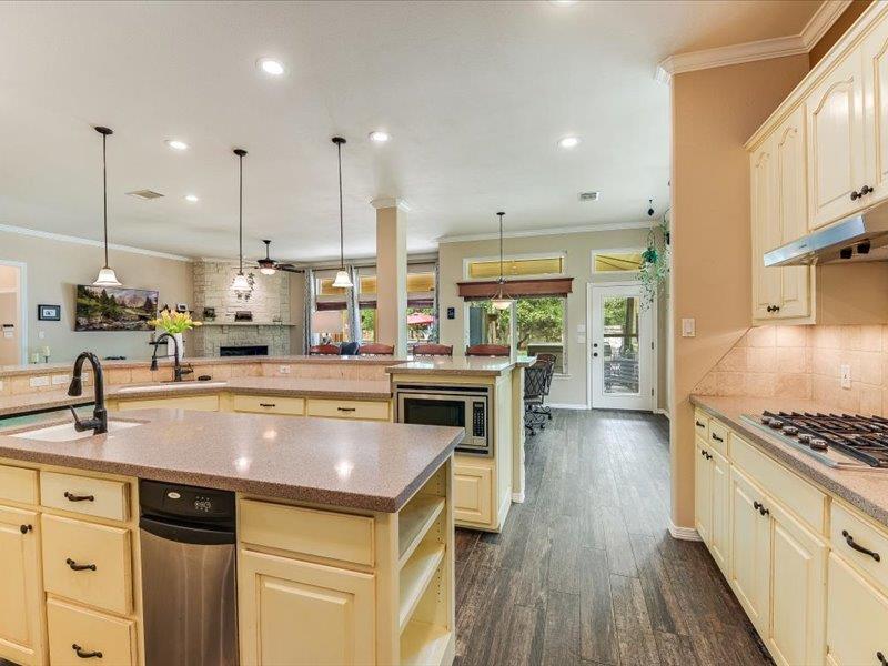 215 Woodland Park, Georgetown, TX 78633