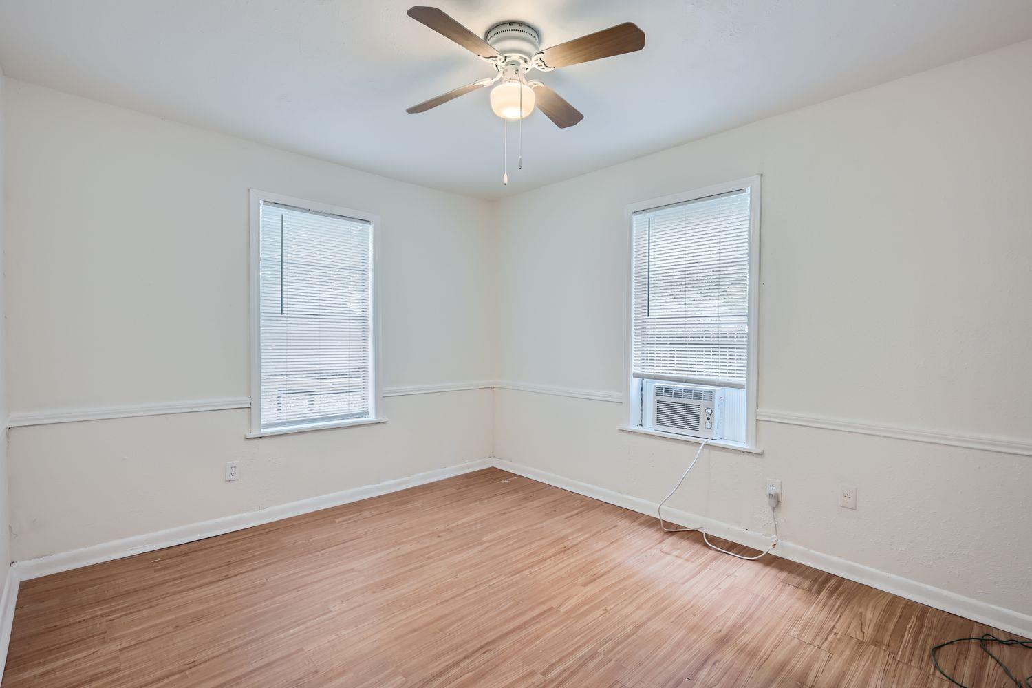 316 Plum St, Lockhart, TX 78644