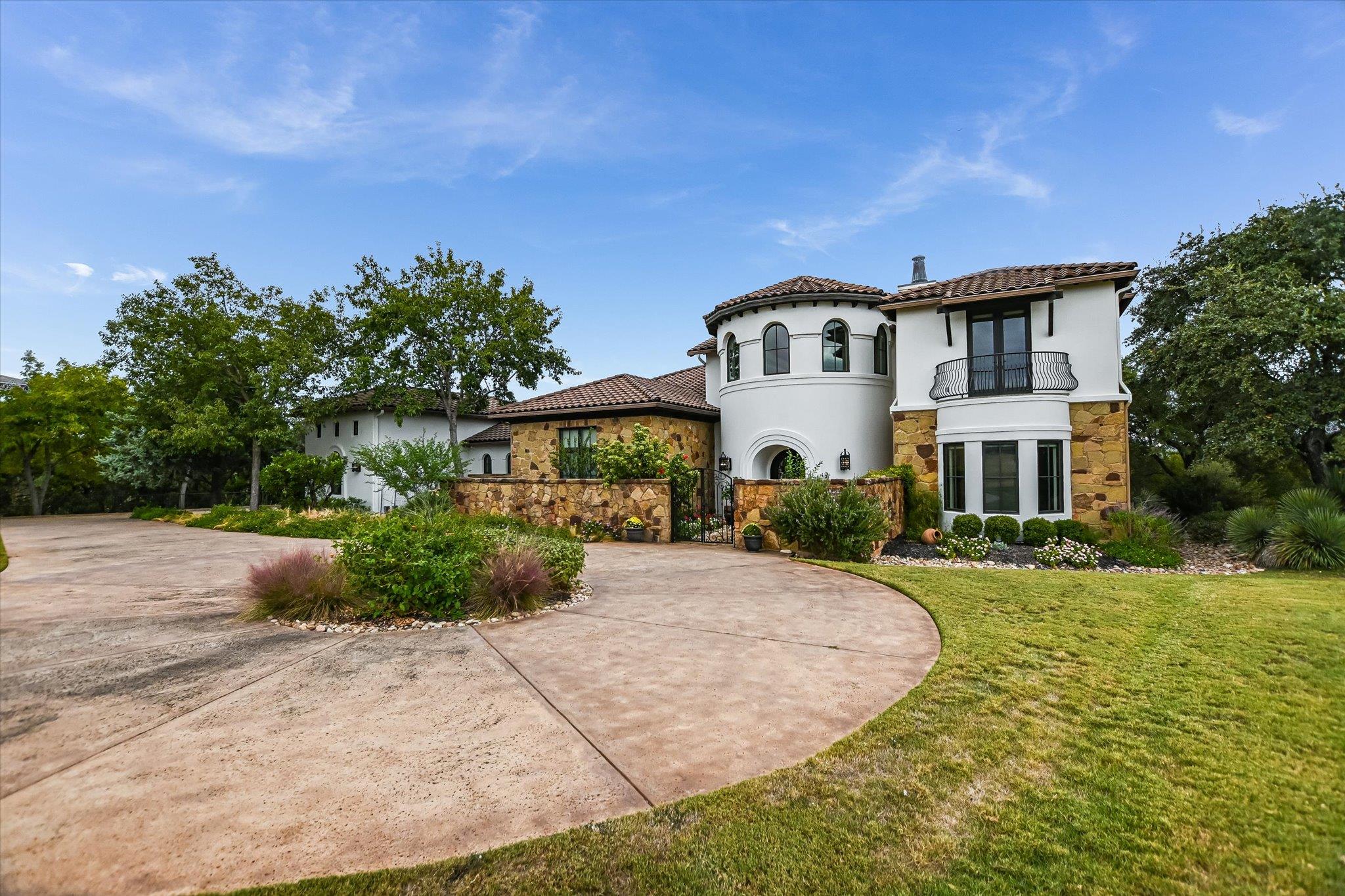 26804 Masters Pkwy, Spicewood, TX 78669