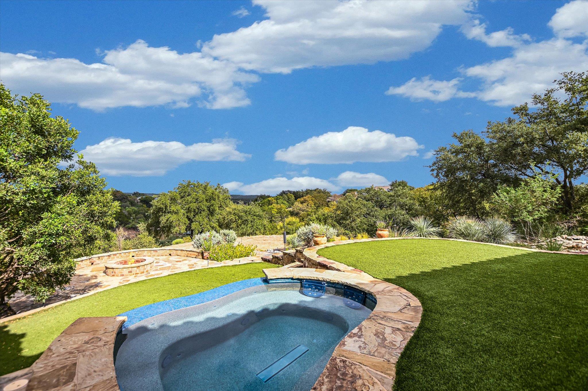 26804 Masters Pkwy, Spicewood, TX 78669