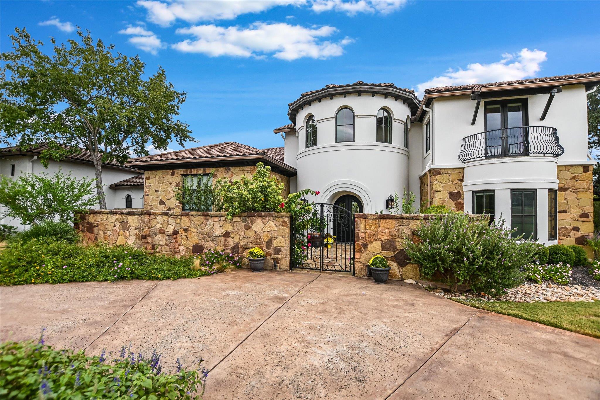 26804 Masters Pkwy, Spicewood, TX 78669