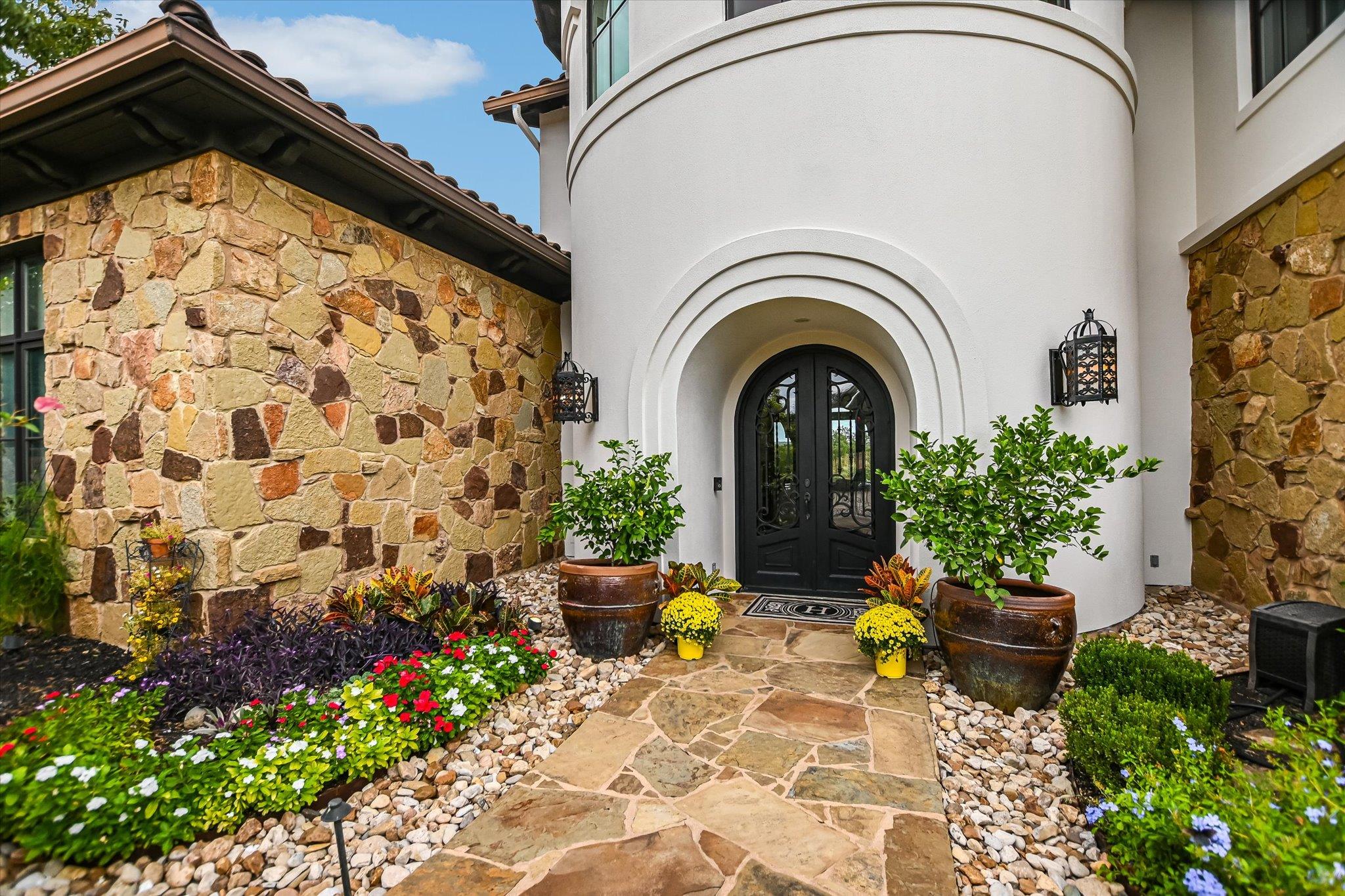 26804 Masters Pkwy, Spicewood, TX 78669